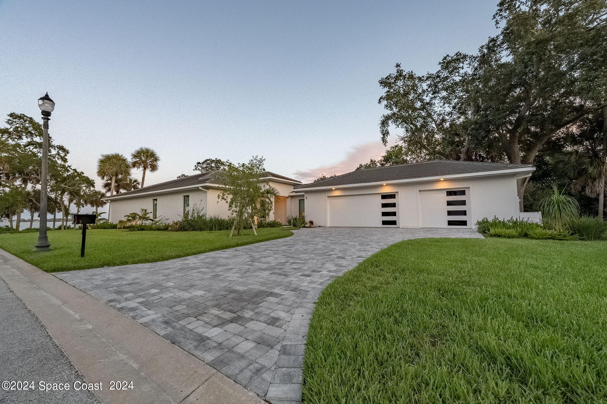 11 Bayshore Court Property Photo 89