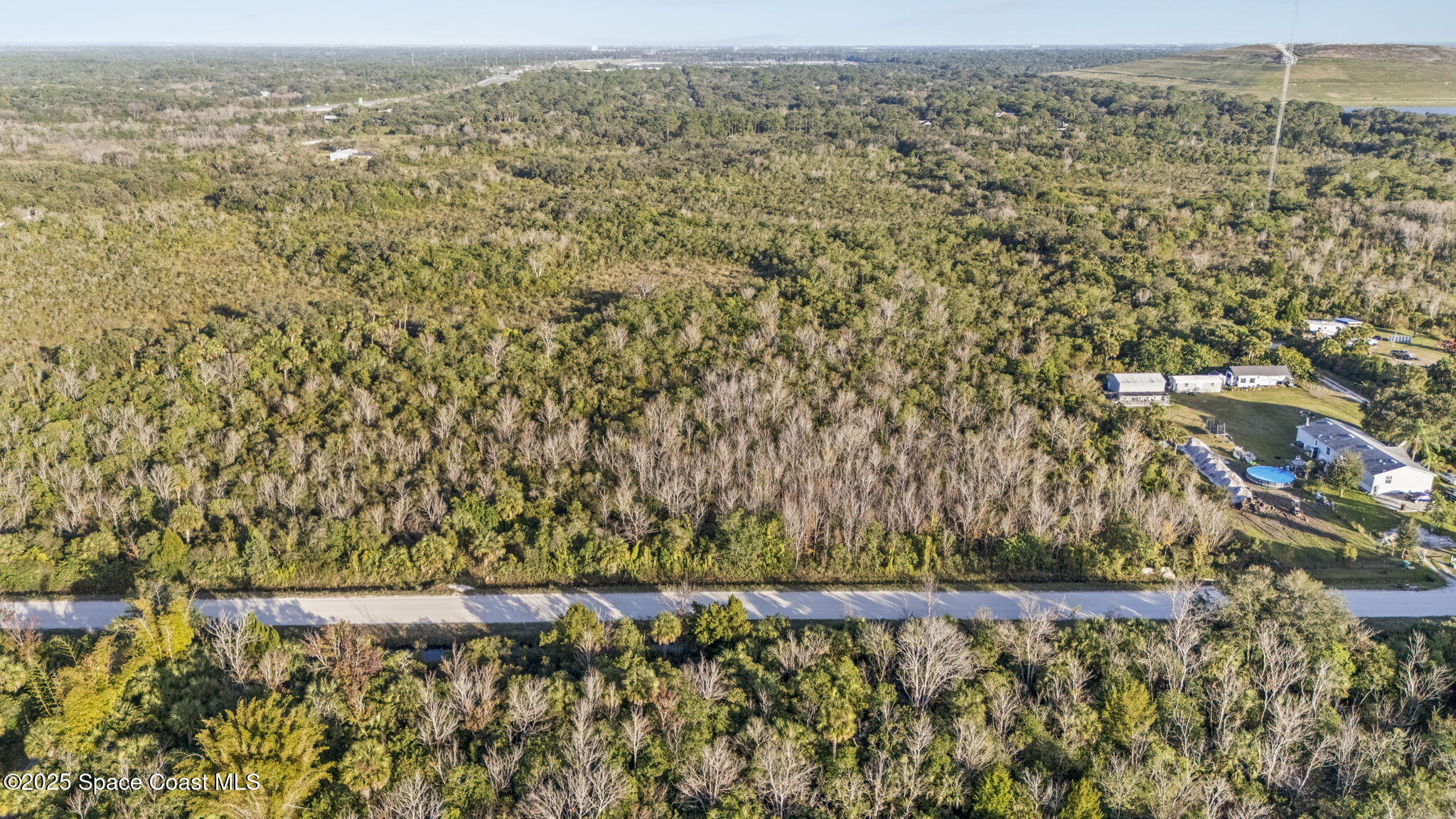 000 Satellite Boulevard Property Photo 2