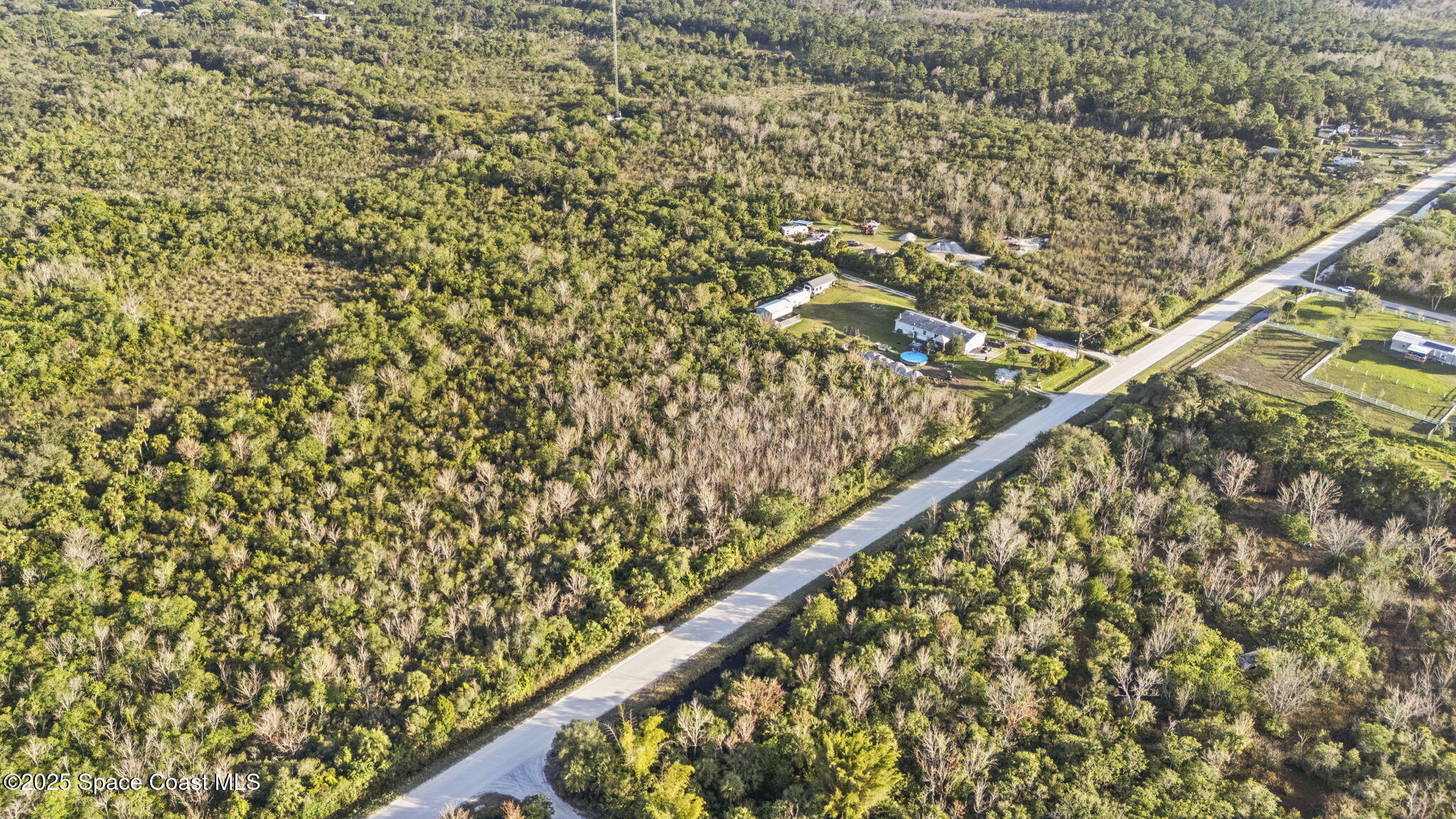 000 Satellite Boulevard Property Photo 8