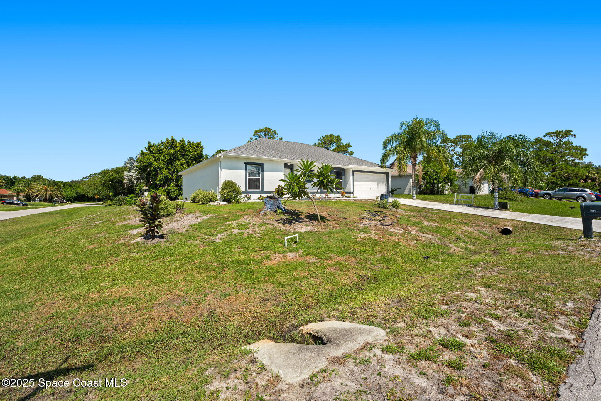 398 Taunton Road Sw Property Photo 2