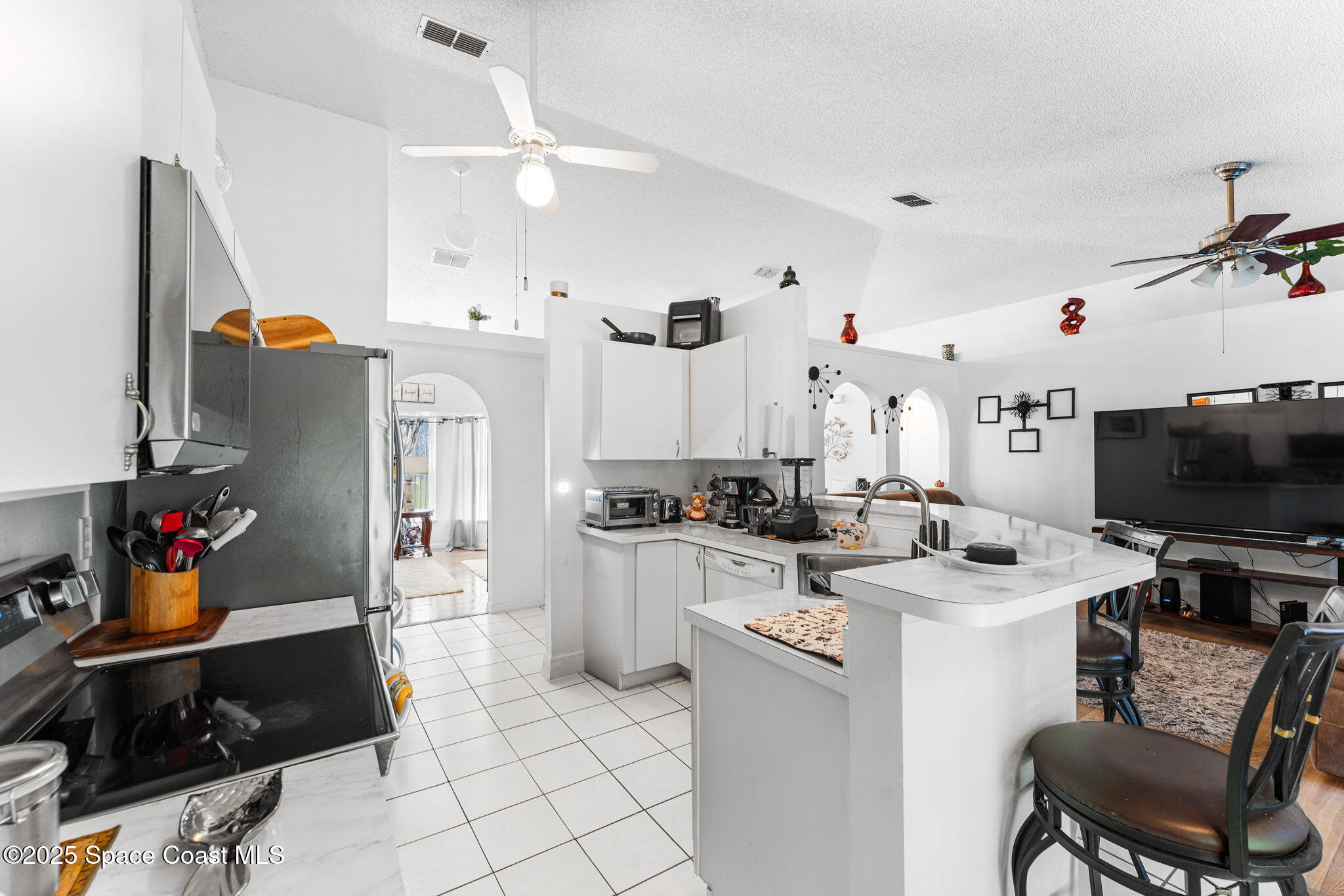 398 Taunton Road Sw Property Photo 16
