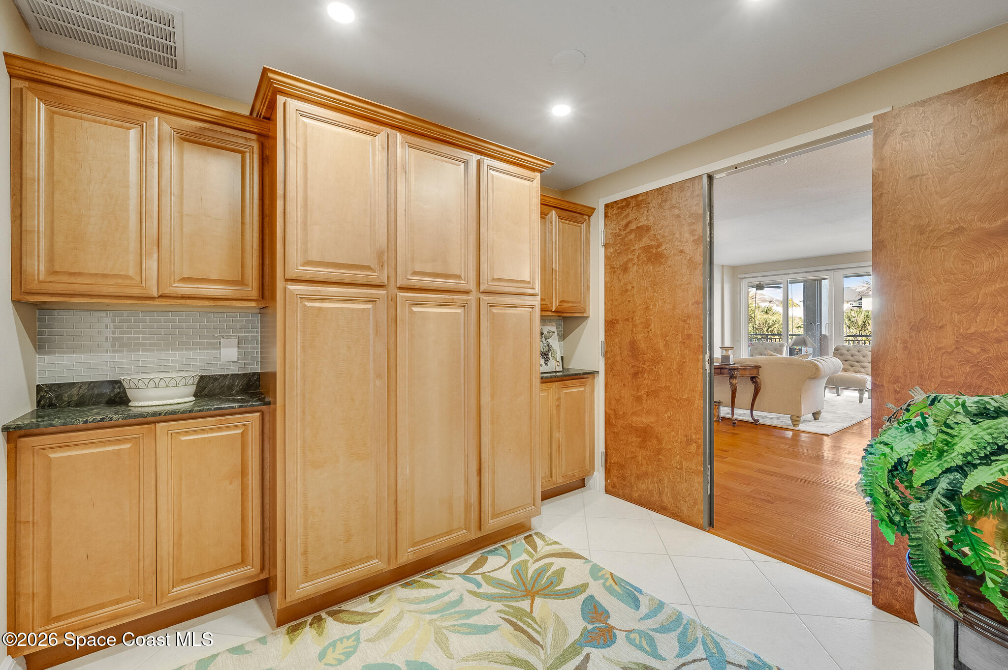 130 Warsteiner Way 203 Property Photo 8