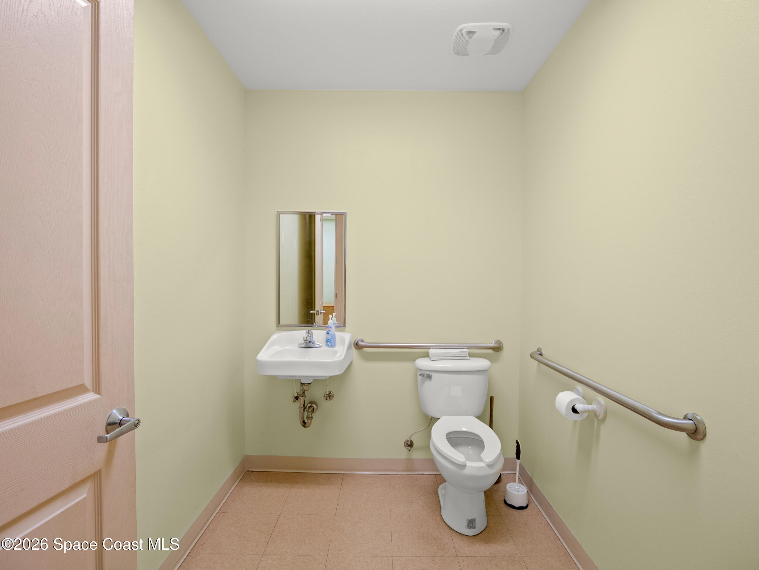 336 N Babcock St Street 104 Property Photo 17