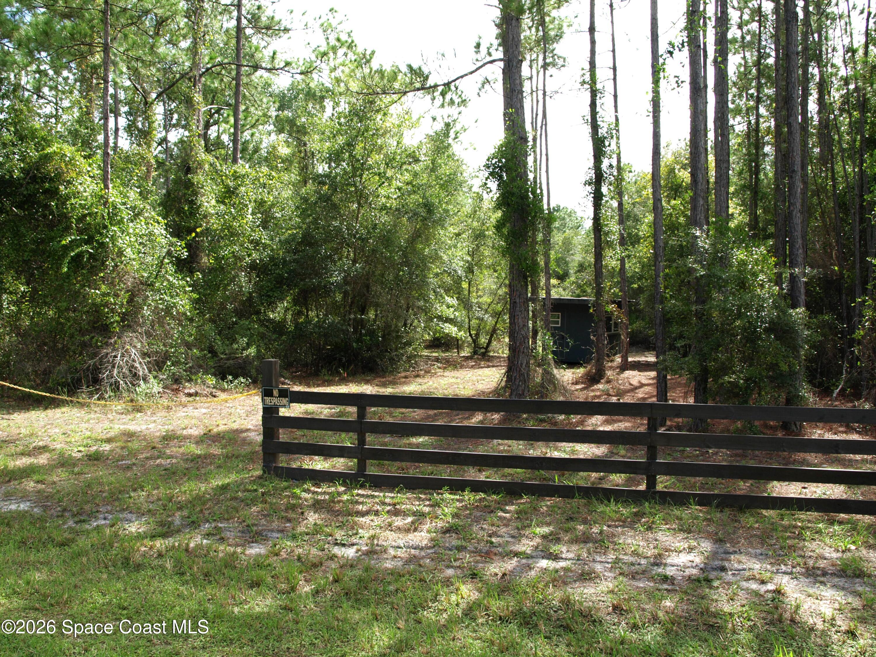 181 Lakeway Drive Property Photo 3