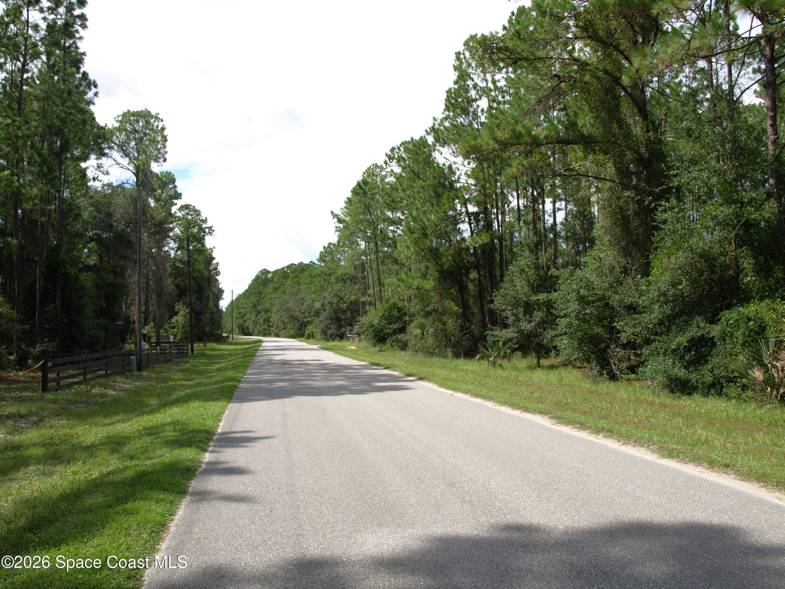 181 Lakeway Drive Property Photo 6