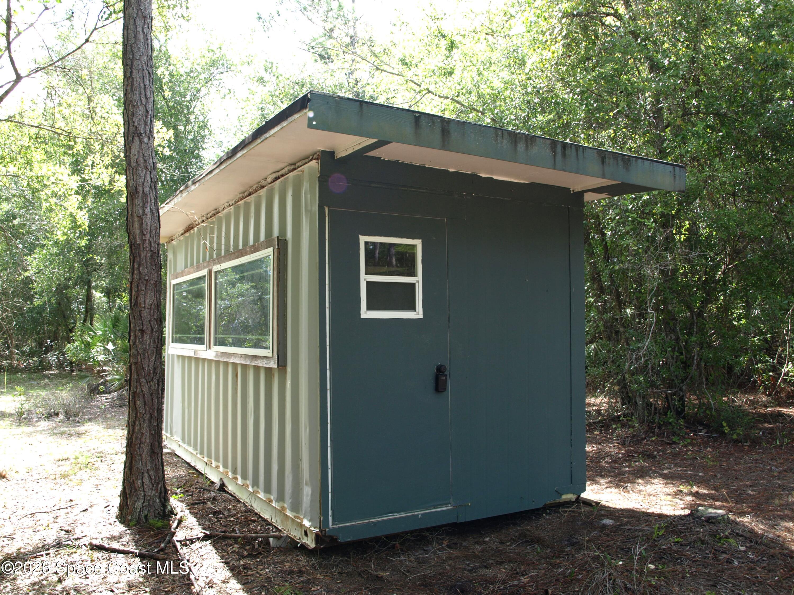 181 Lakeway Drive Property Photo 7