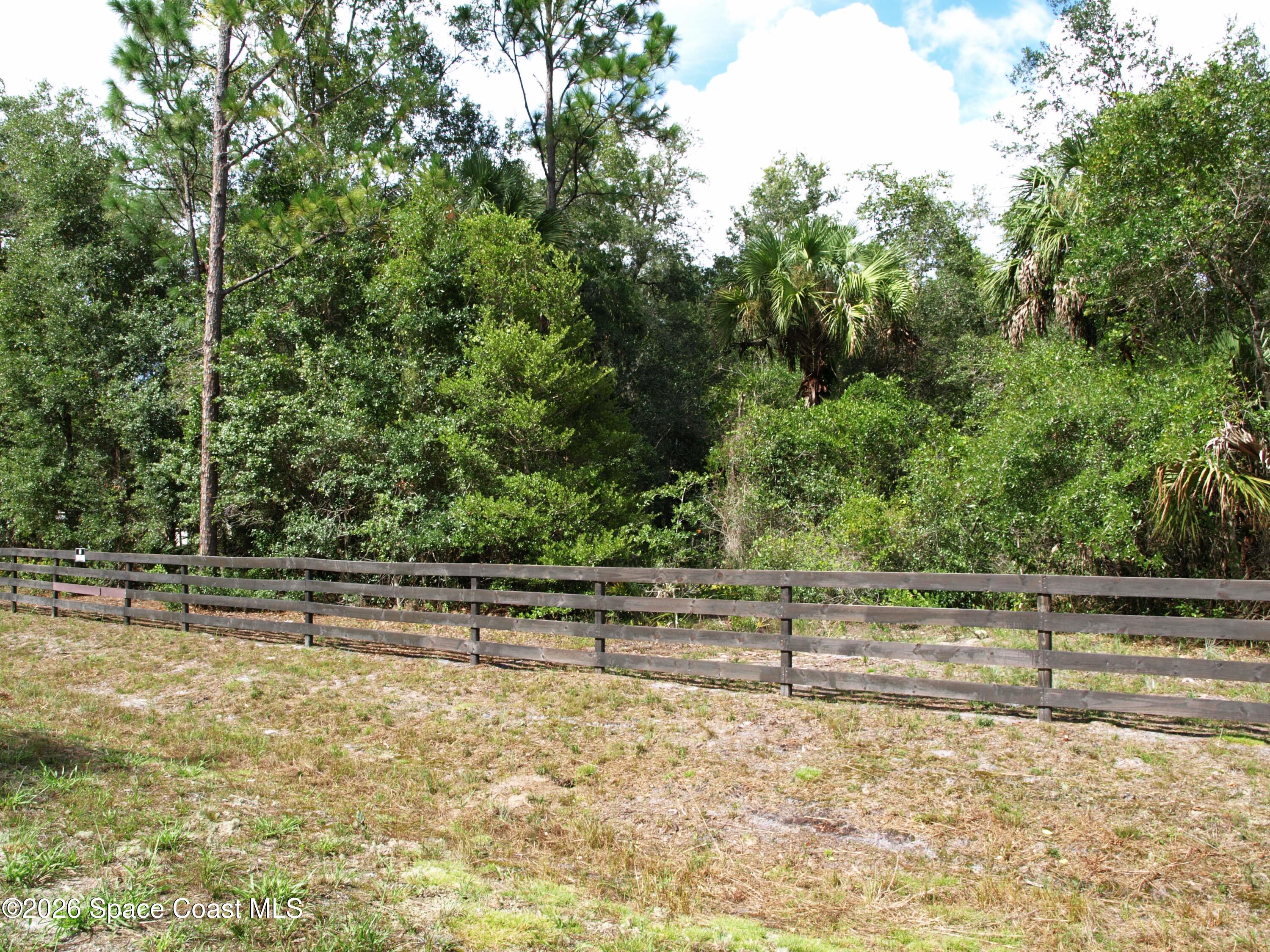 181 Lakeway Drive Property Photo 9