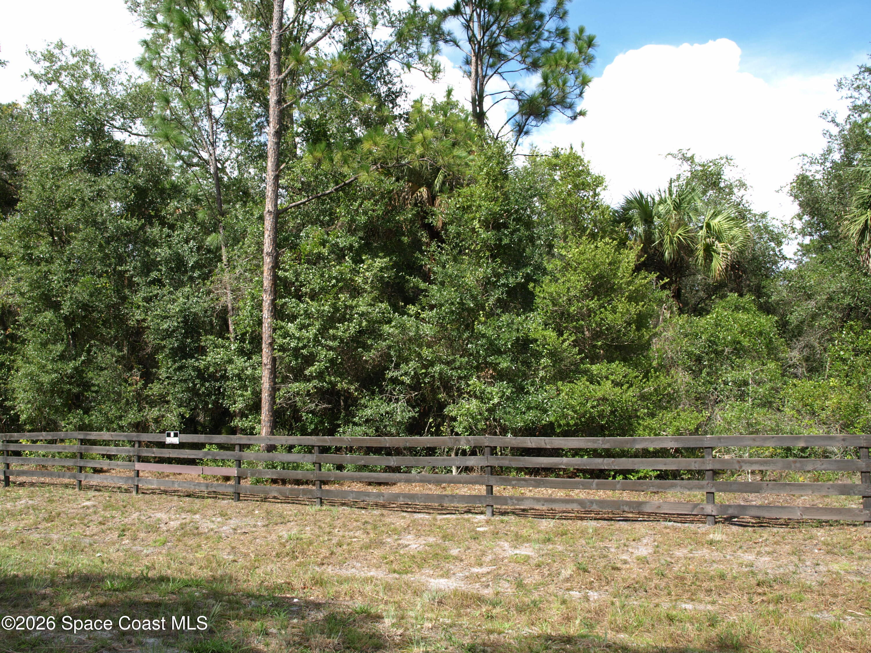 181 Lakeway Drive Property Photo 10