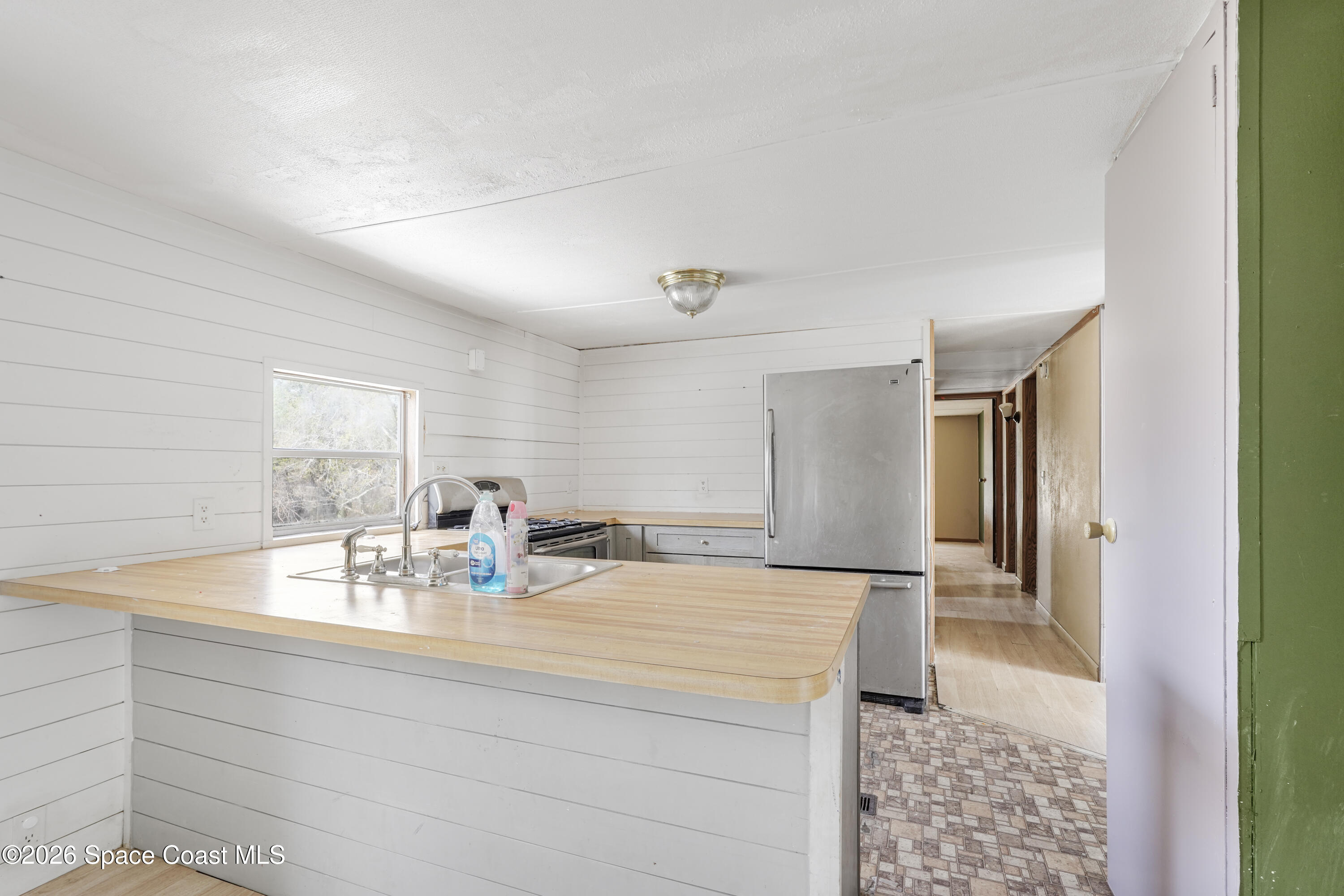 4025 Hess Avenue Property Photo 9