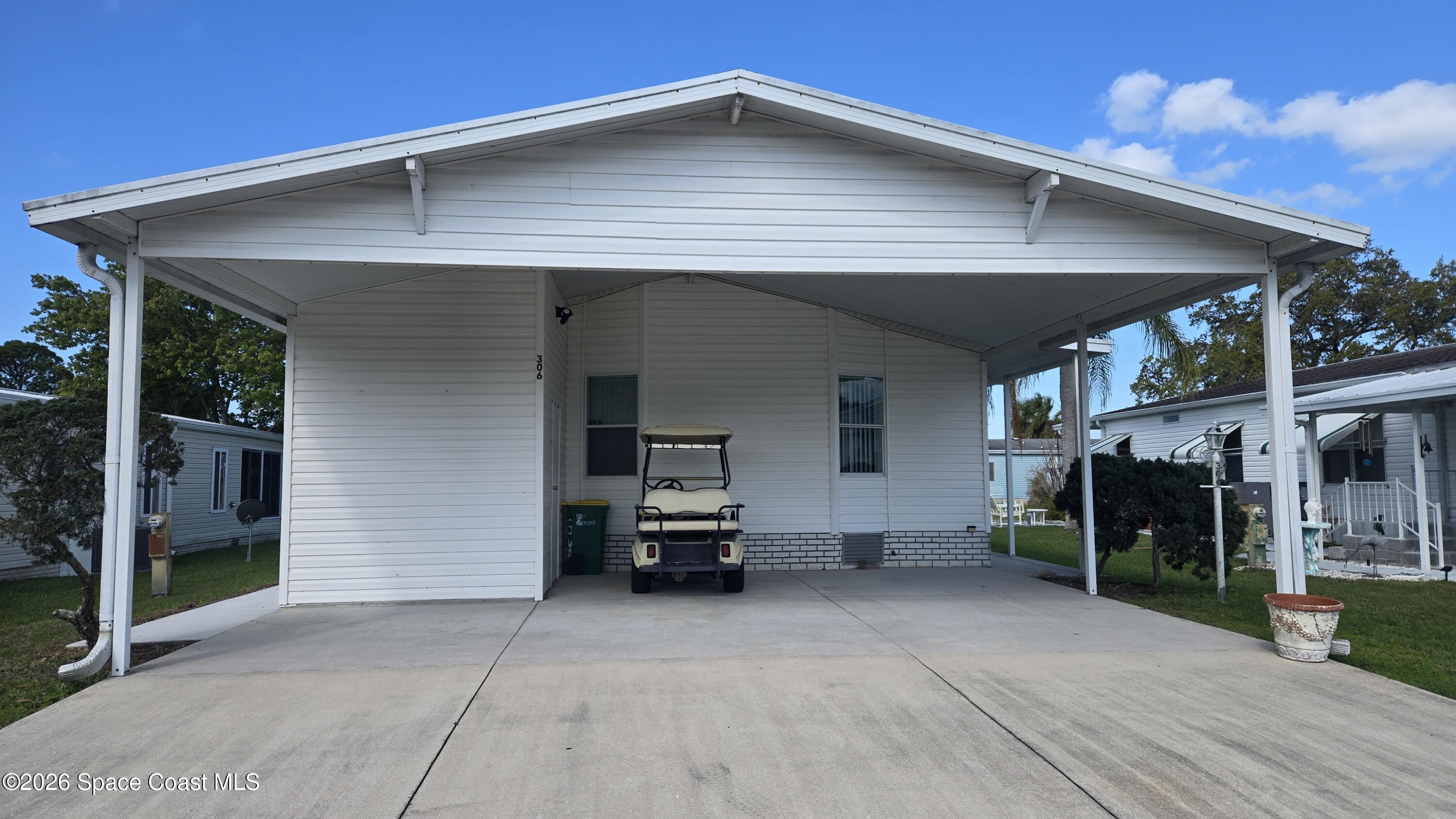 306 Buttonwood Court Property Photo 1