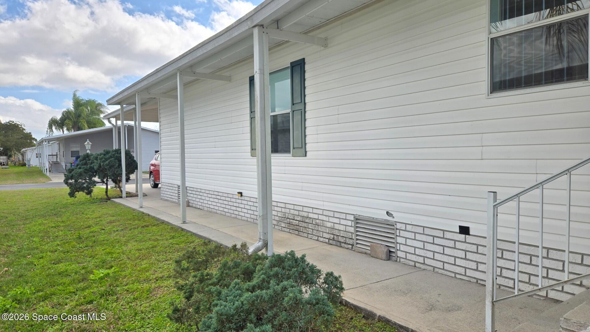 306 Buttonwood Court Property Photo 32