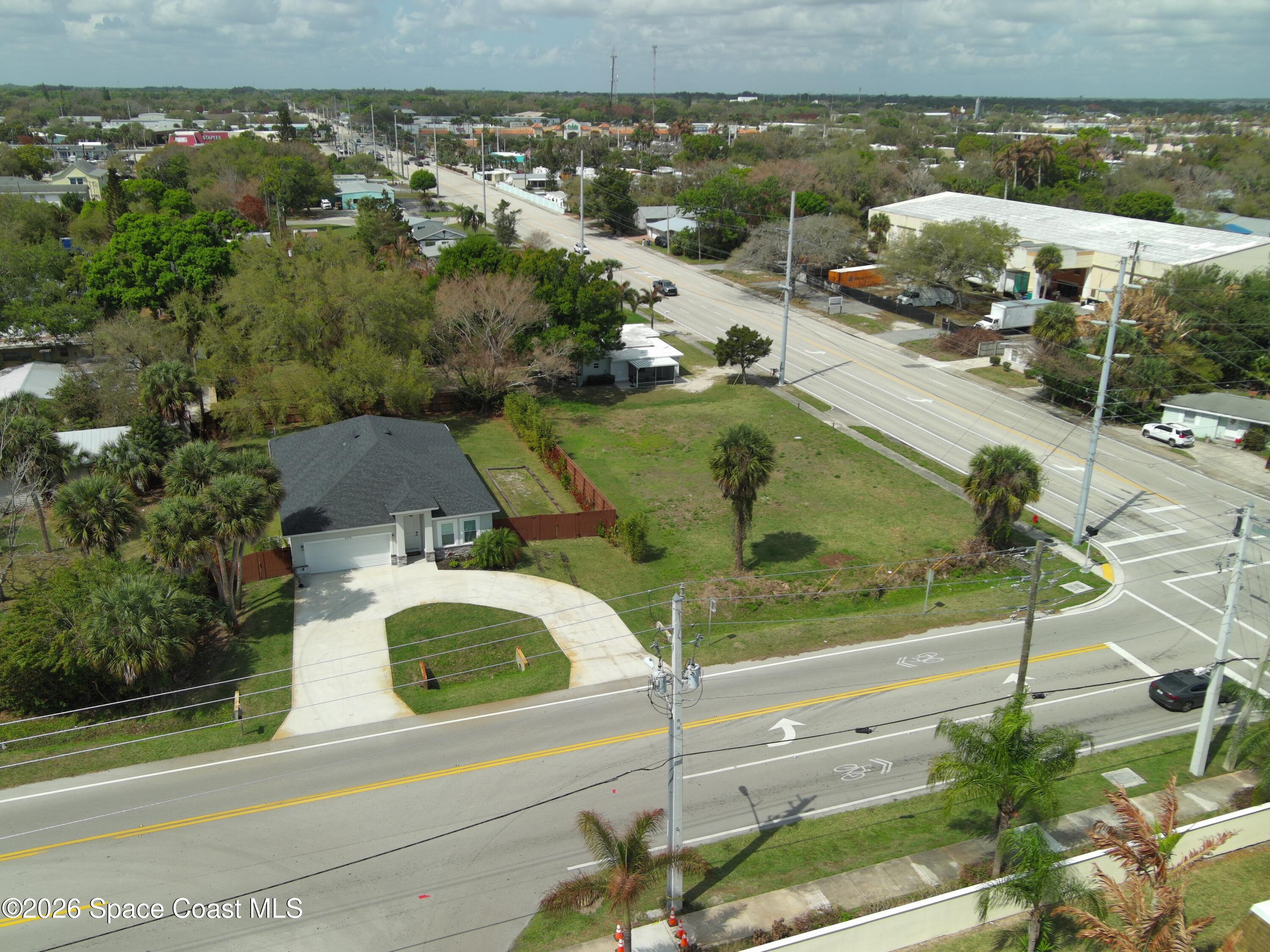 1185 6th Avenue Property Photo 1