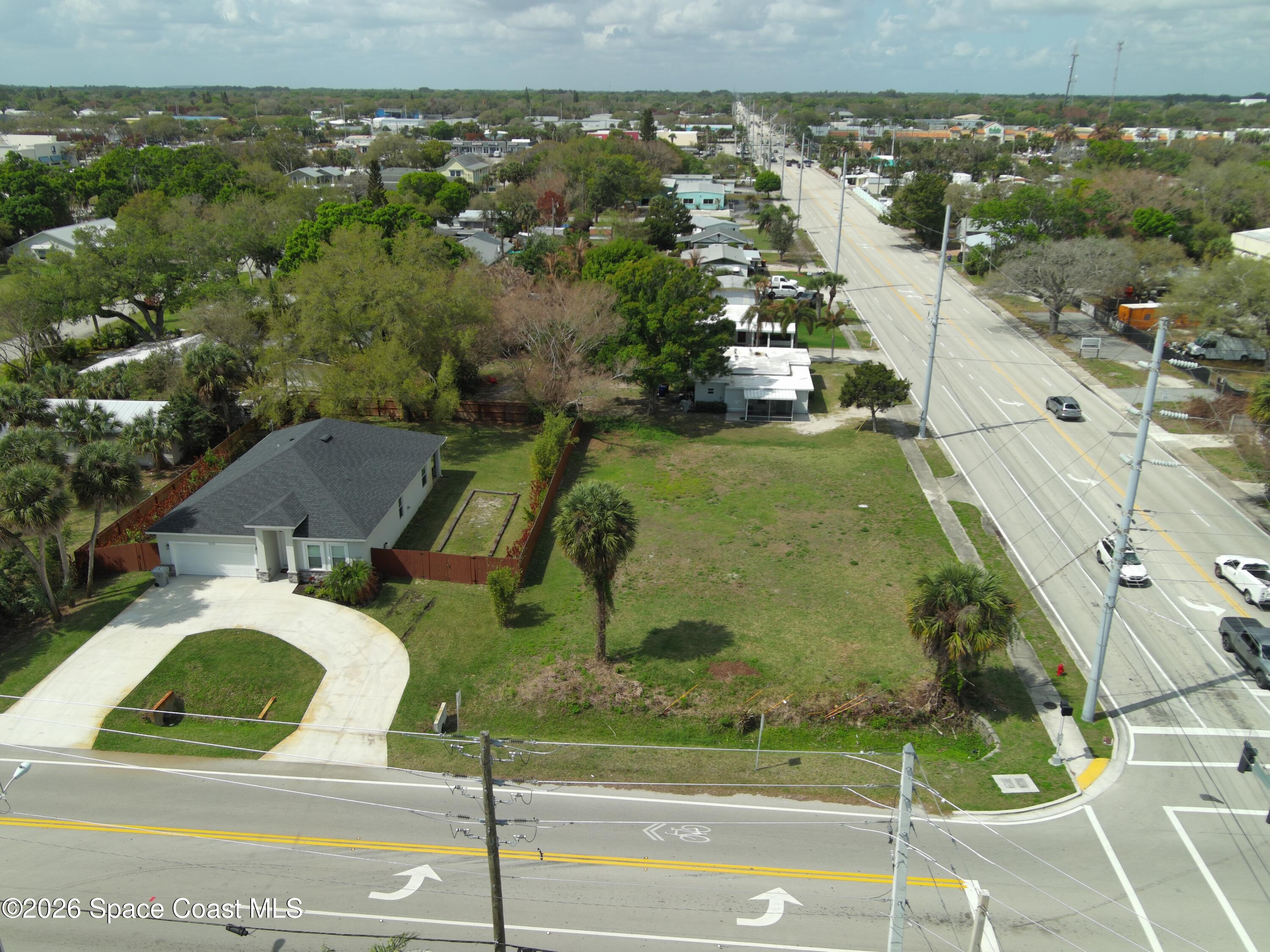 1185 6th Avenue Property Photo 3