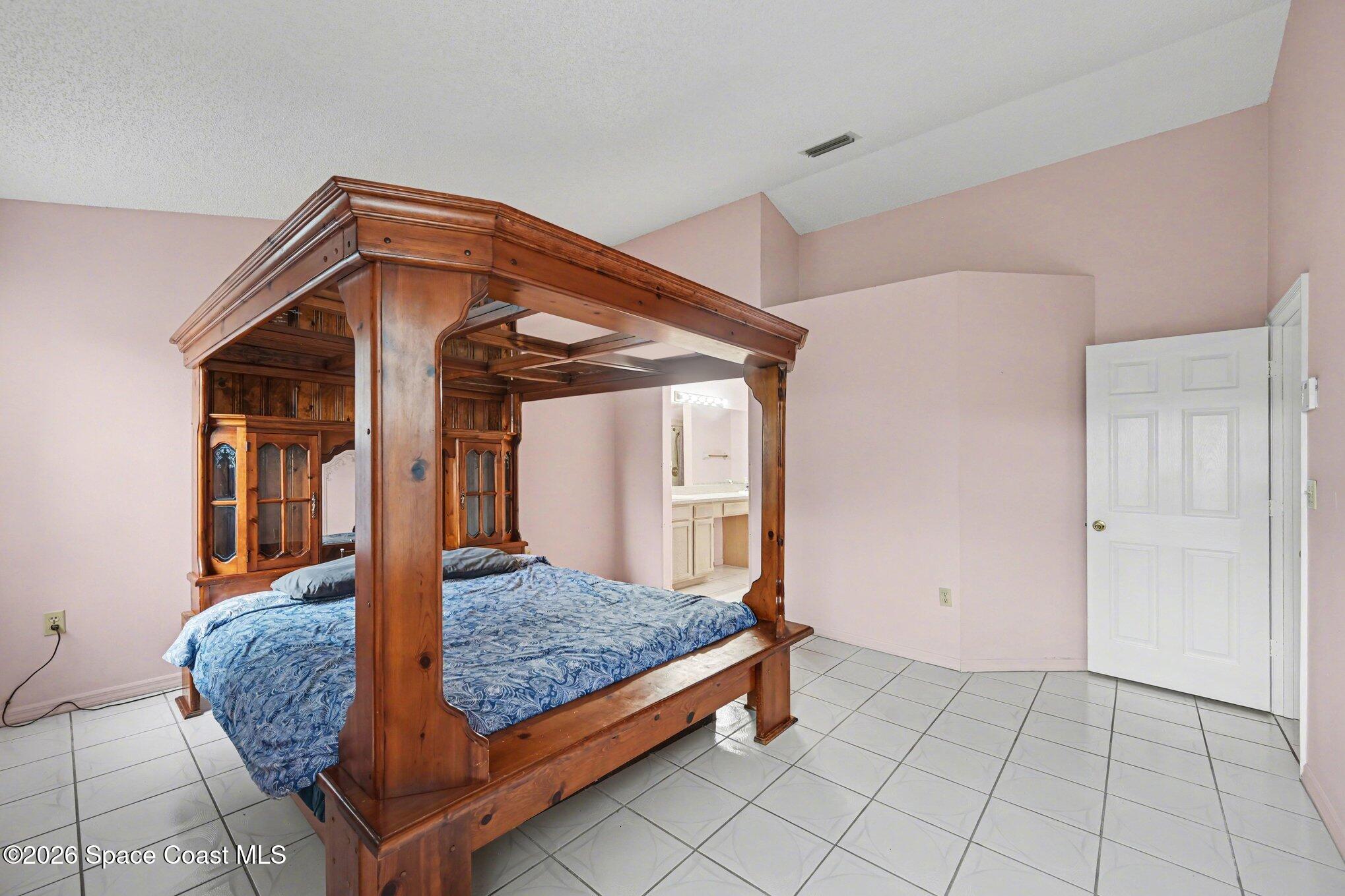 936 Hattaras Terrace Se Property Photo 16