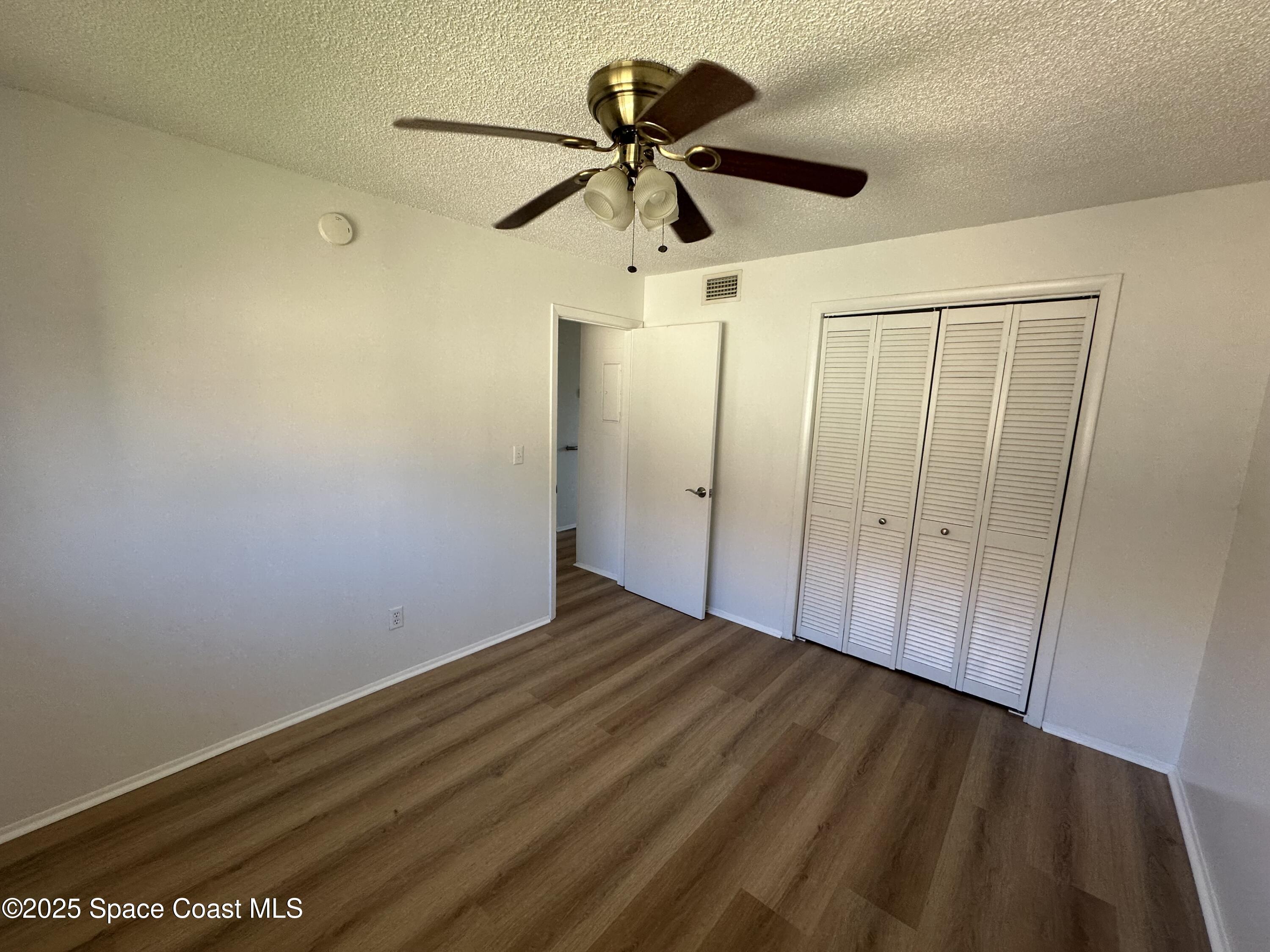 1145 N Shannon Avenue 16 Property Photo 10