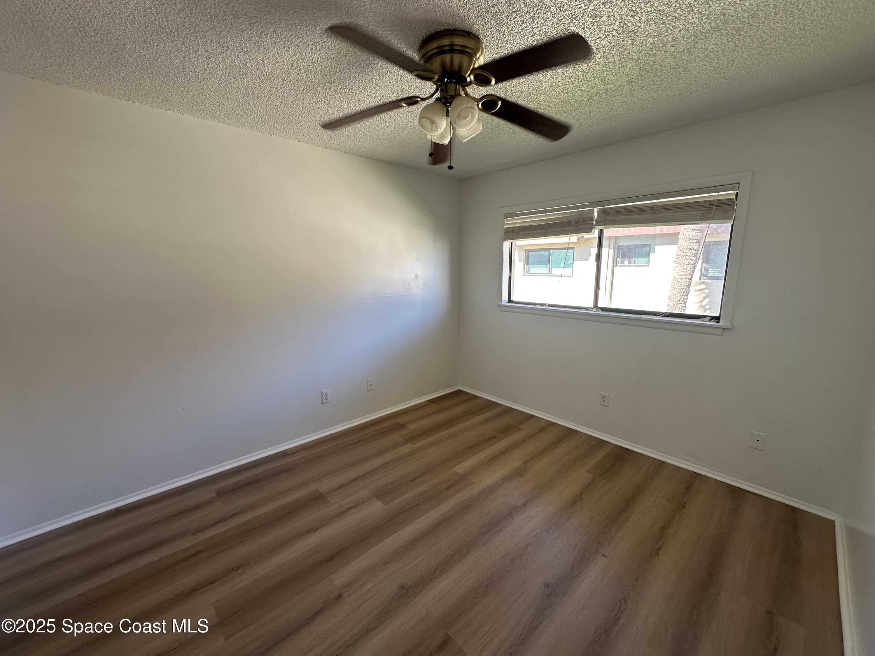 1145 N Shannon Avenue 16 Property Photo 11