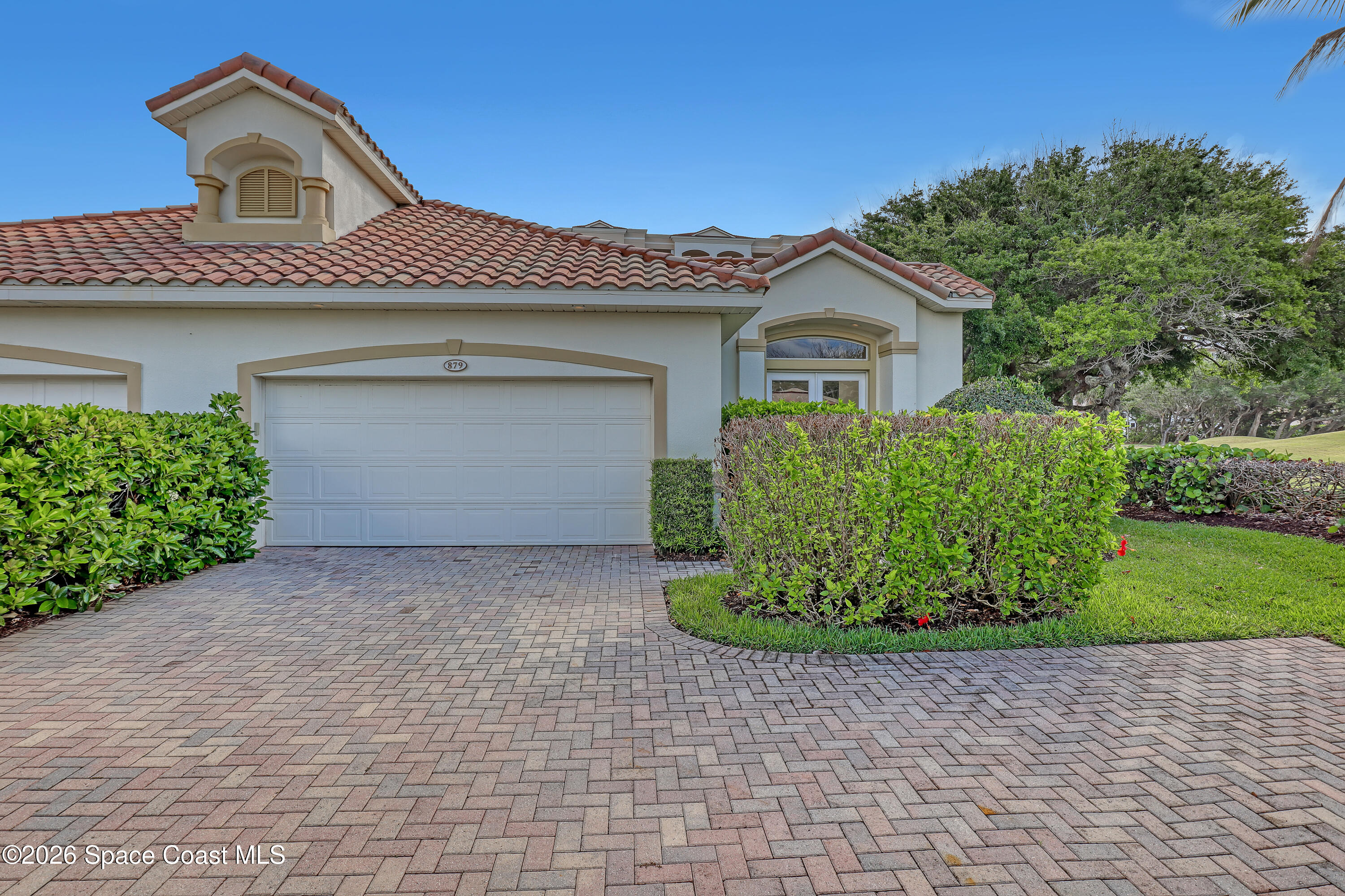 879 Aquarina Boulevard Property Photo 4