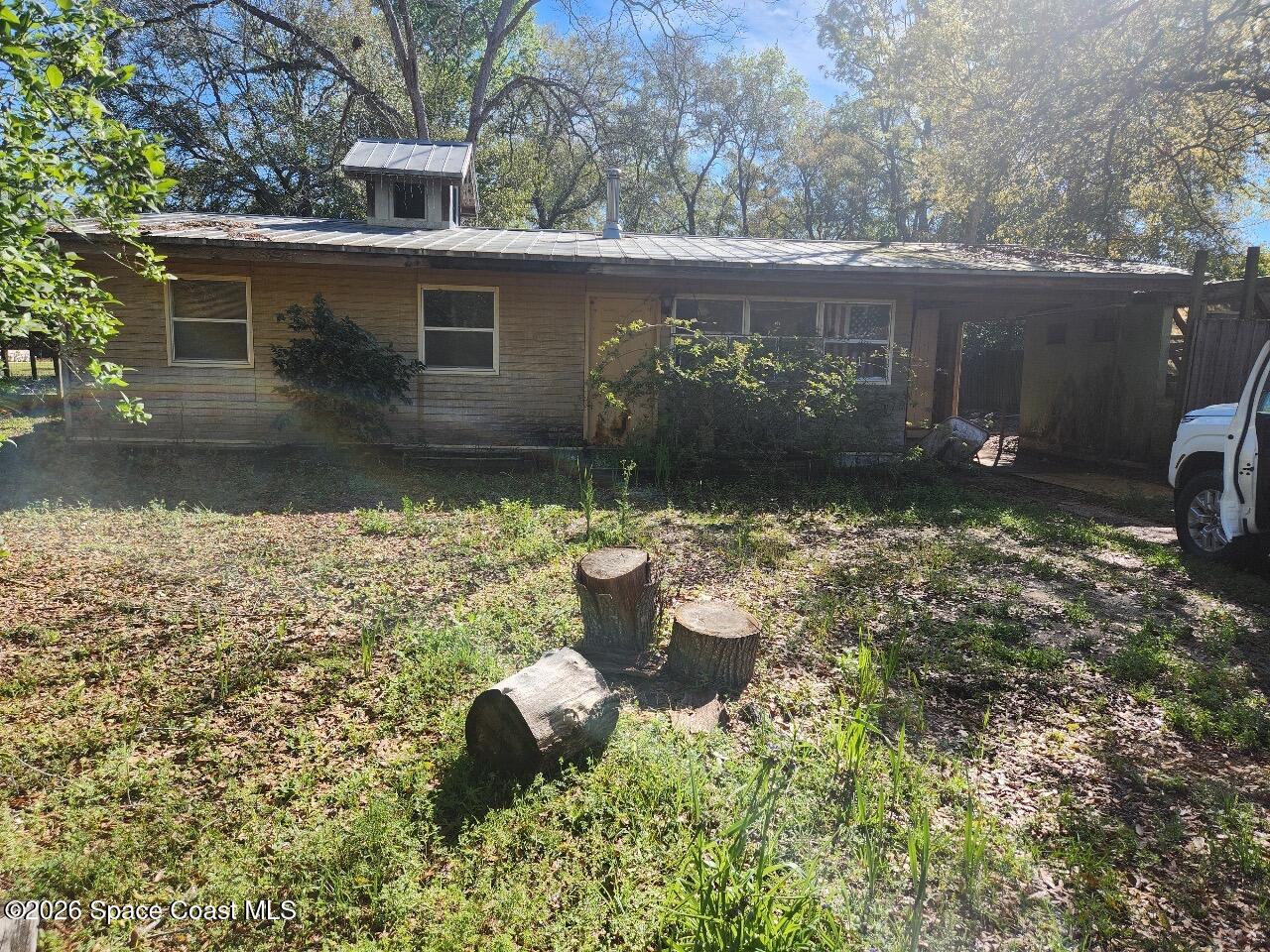 3607 S Lakewood Drive Property Photo 1