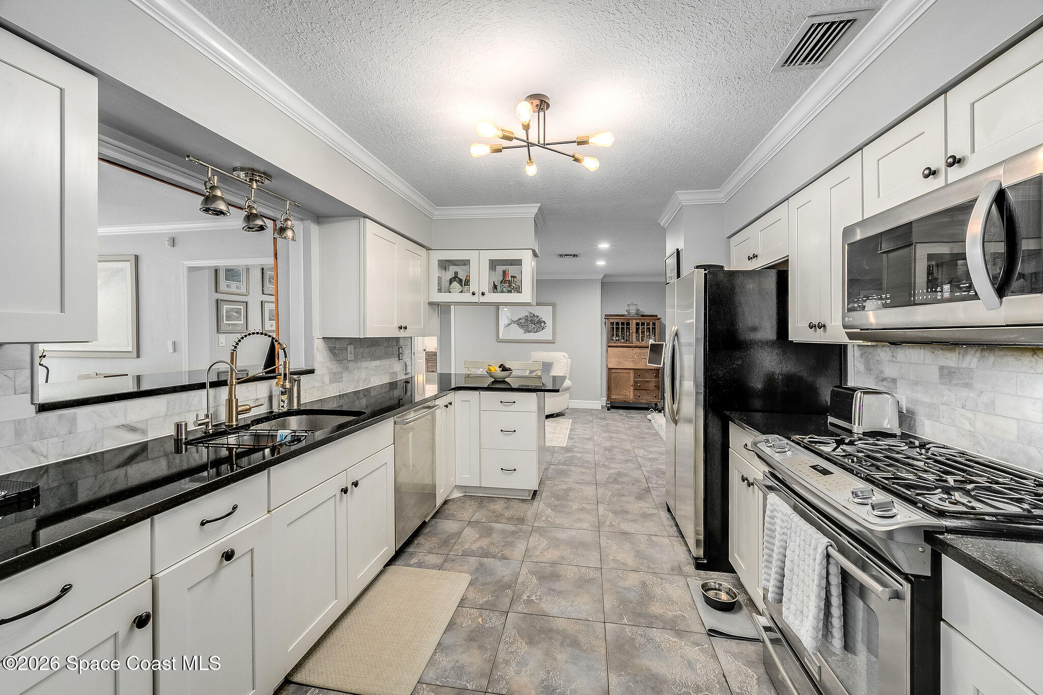 105 Briarwood Lane Property Photo 11