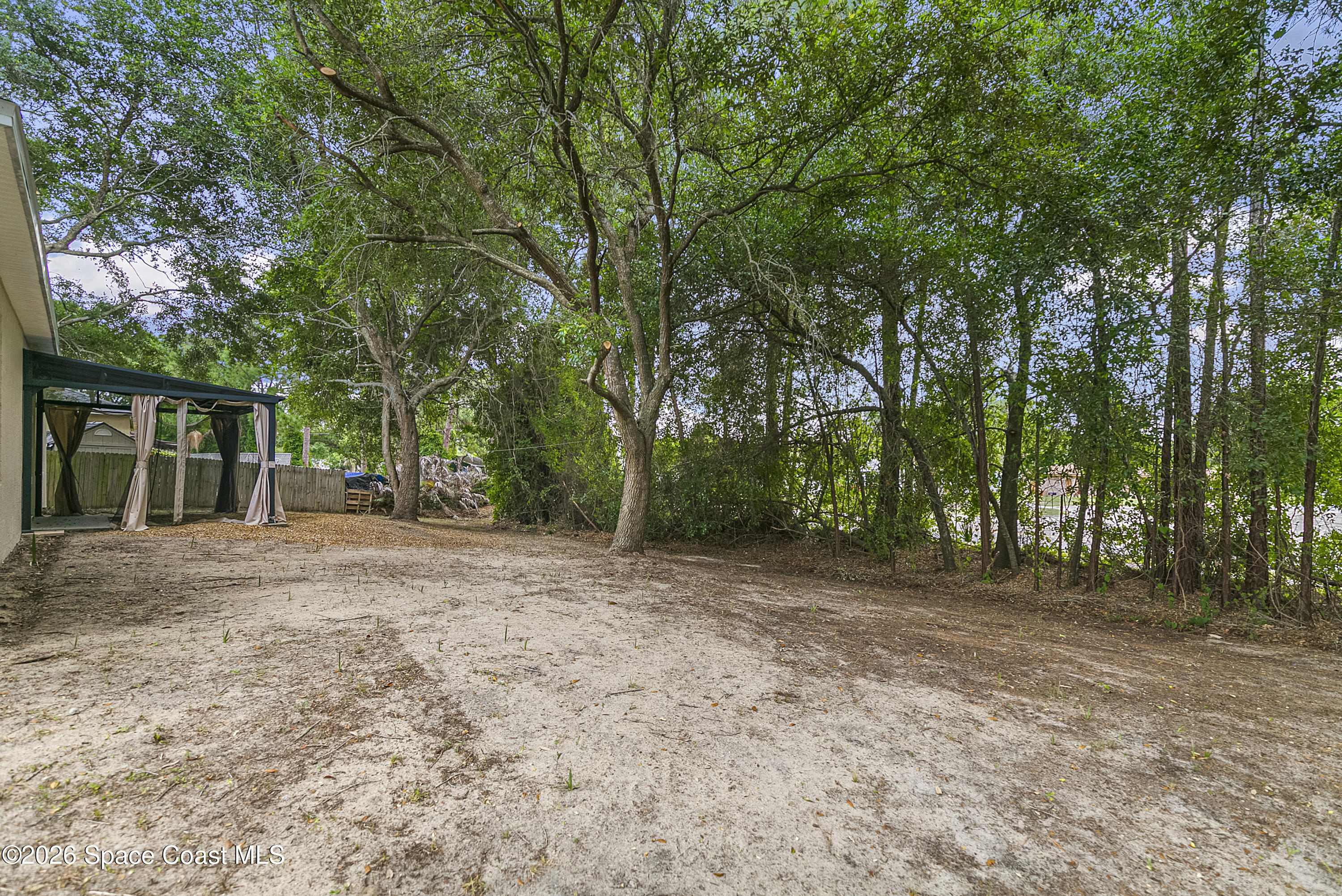 855 Sandhurst Court Property Photo 21