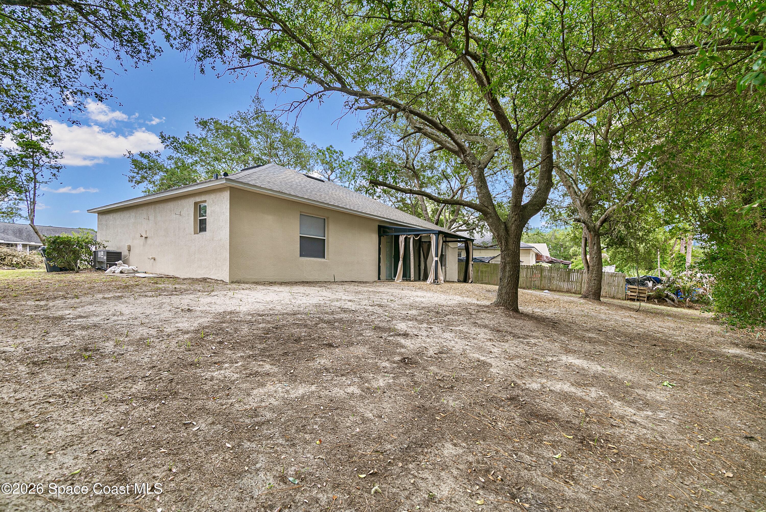 855 Sandhurst Court Property Photo 23