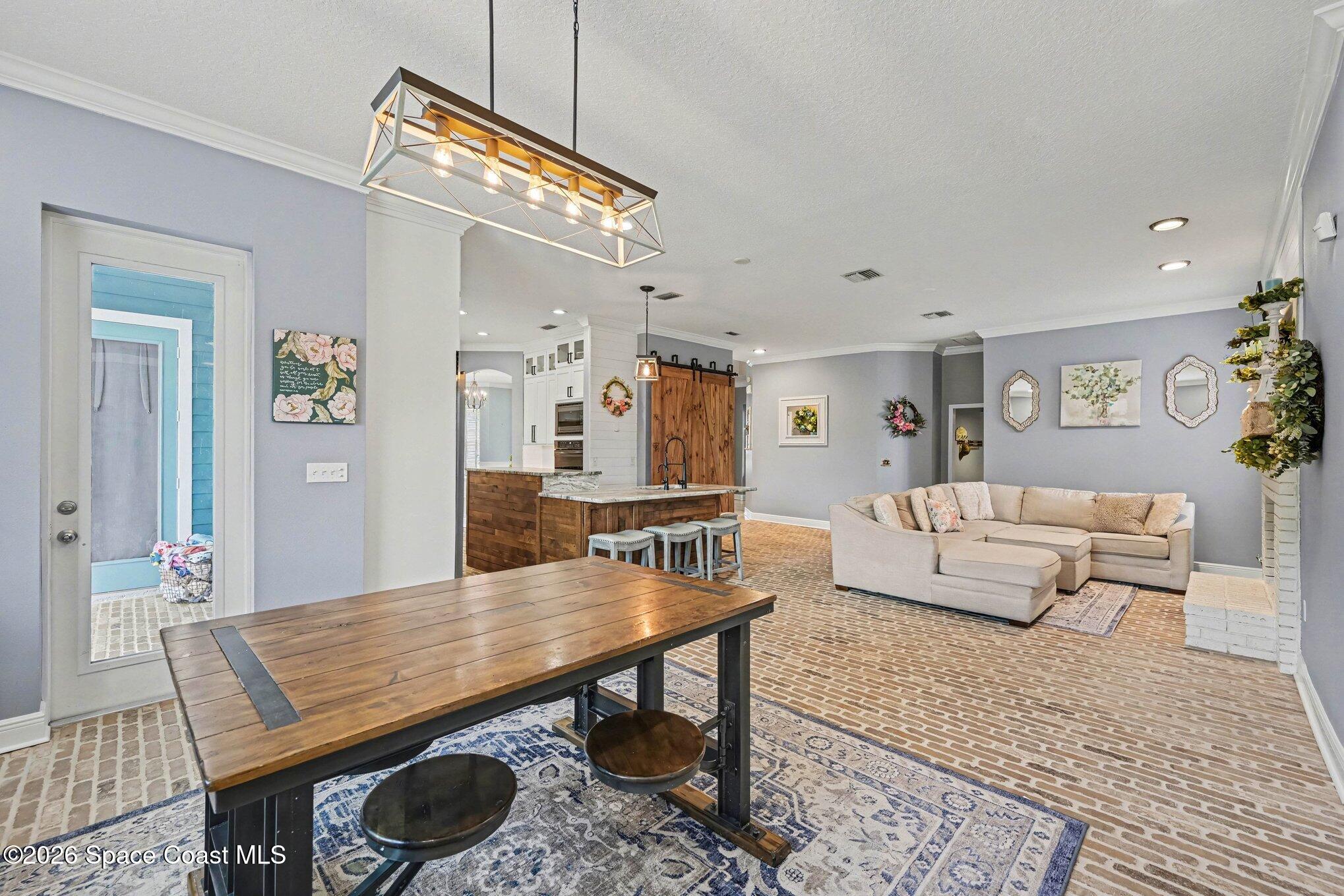 4480 Philodendron Court Property Photo 4