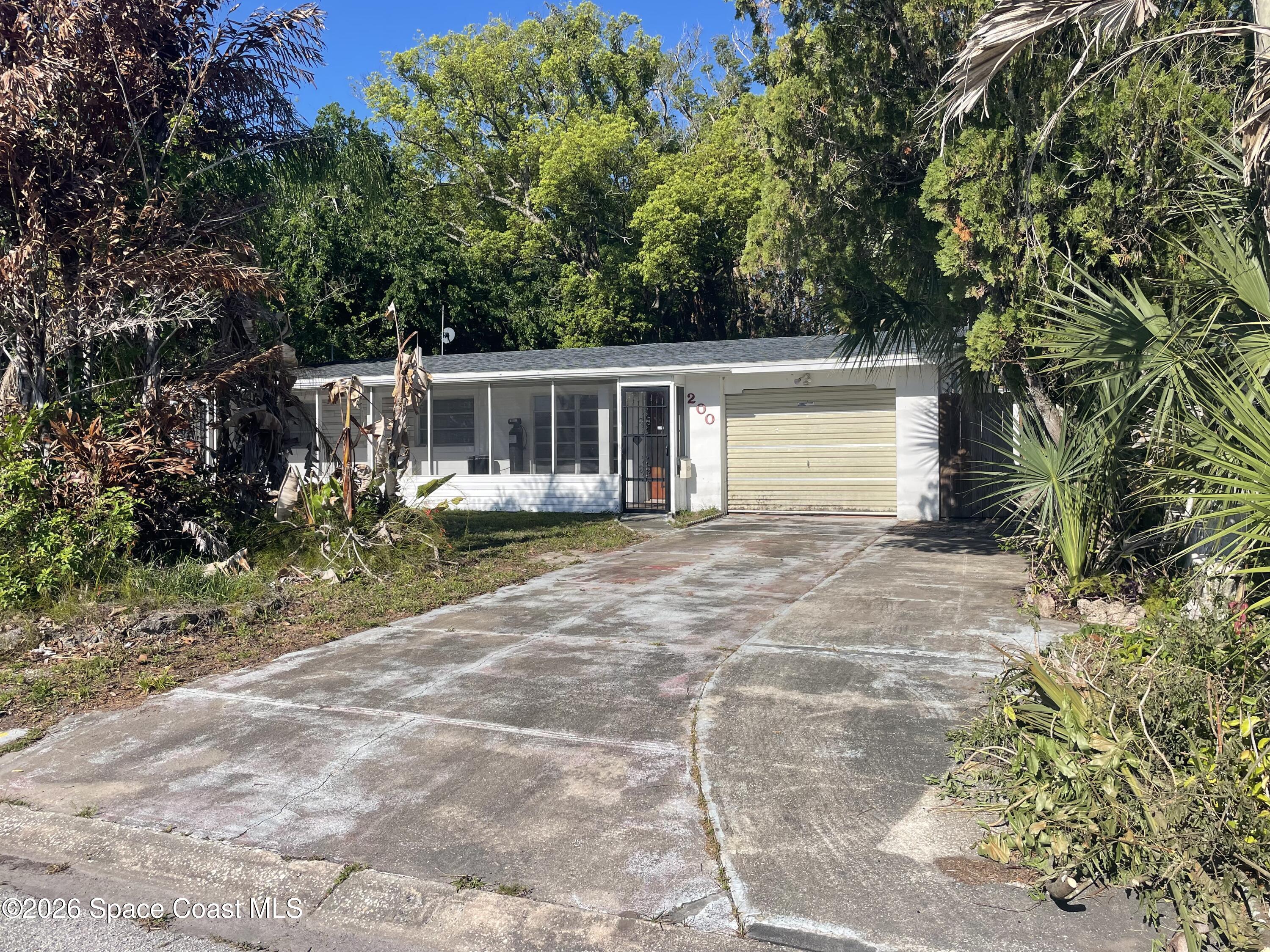 200 N Christmas Hill Road Property Photo 1