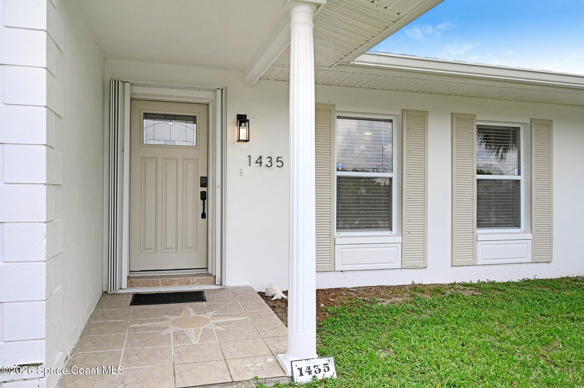 1435 Anchor Lane Property Photo 1