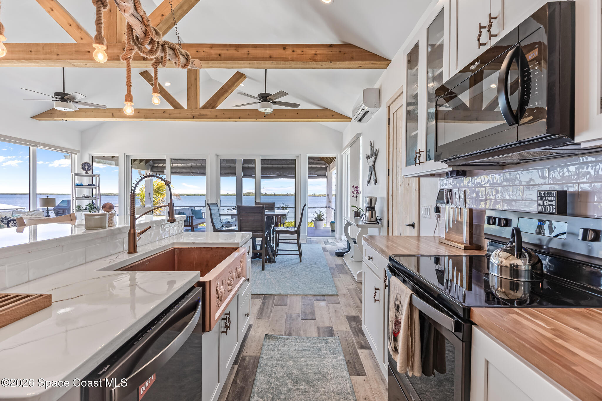 18 Vip Island B Property Photo 13