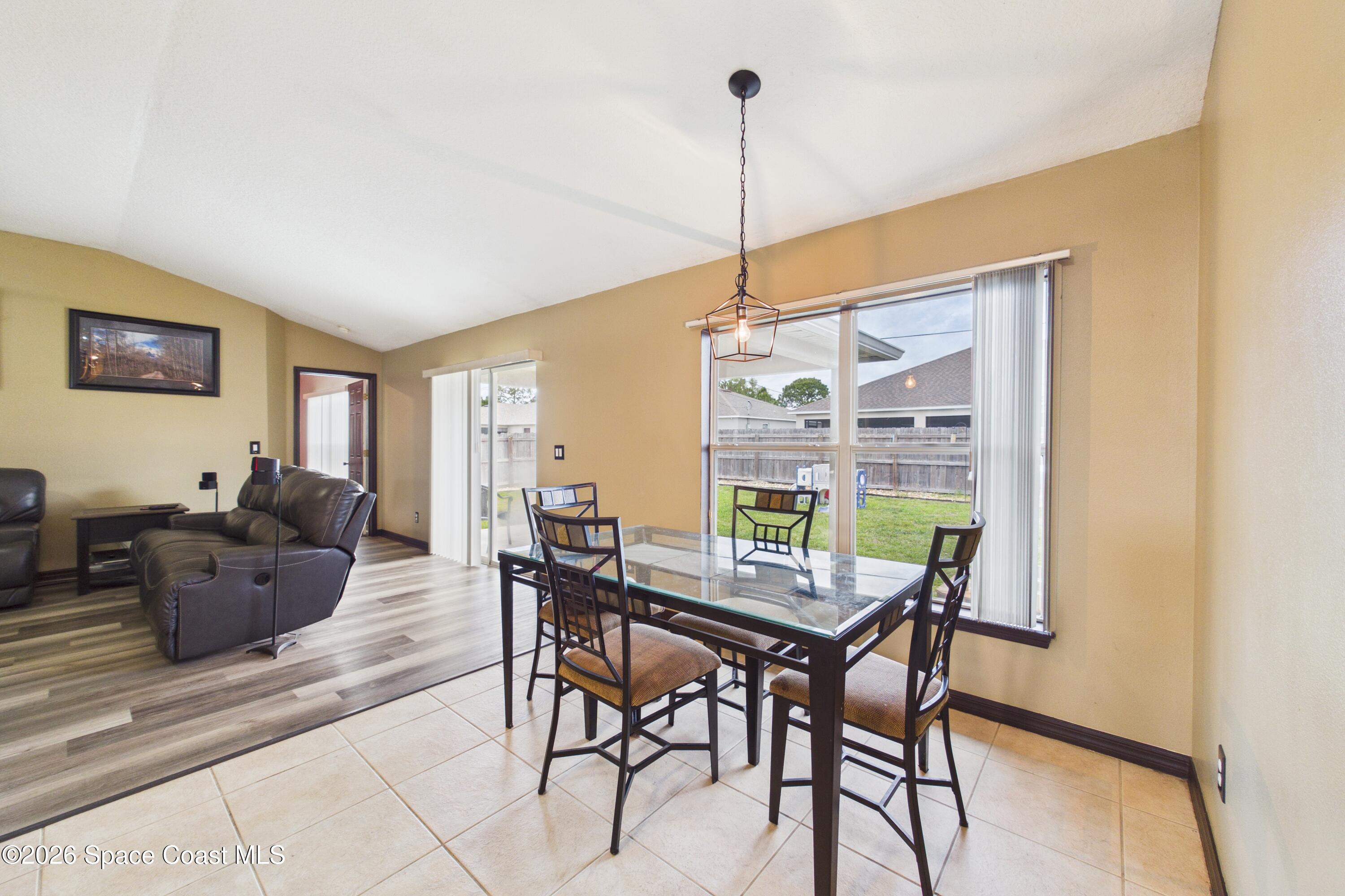 567 Mimosa Street Sw Property Photo 6