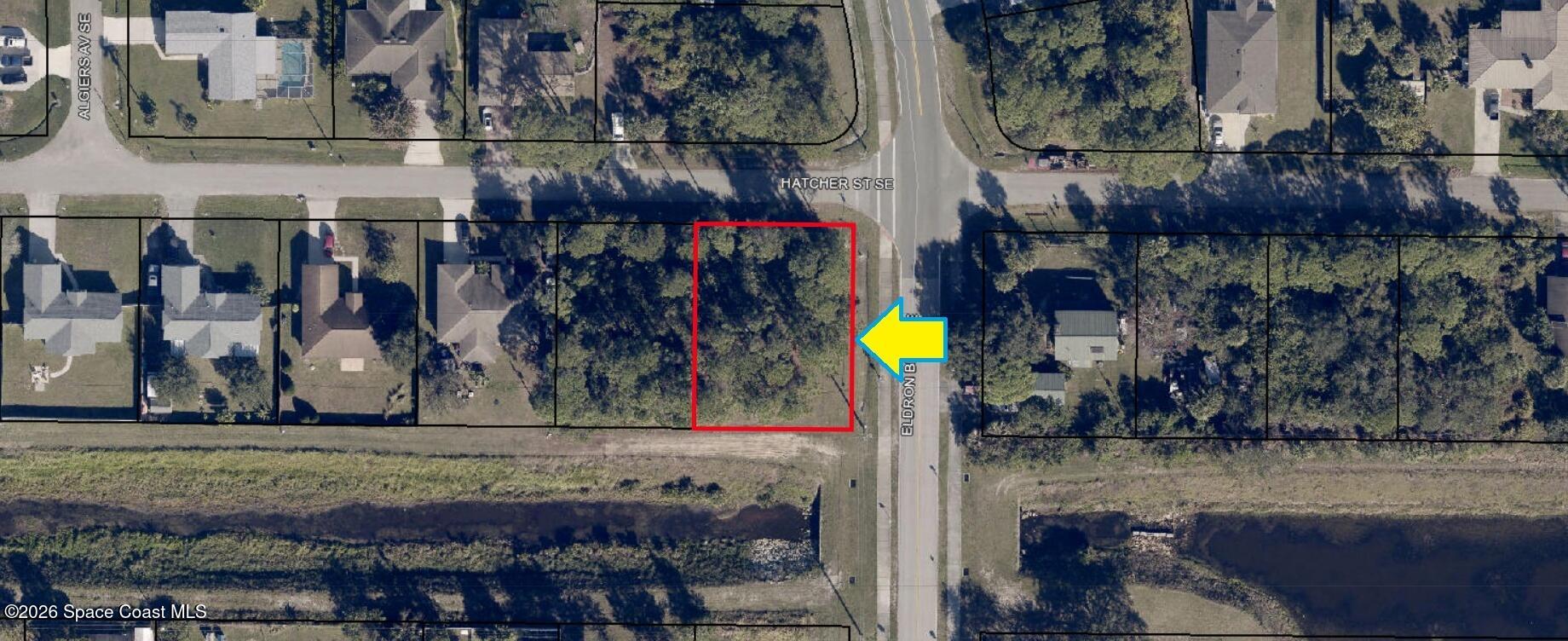 398 Corner Lot On Hatcher Street Se Property Photo 3