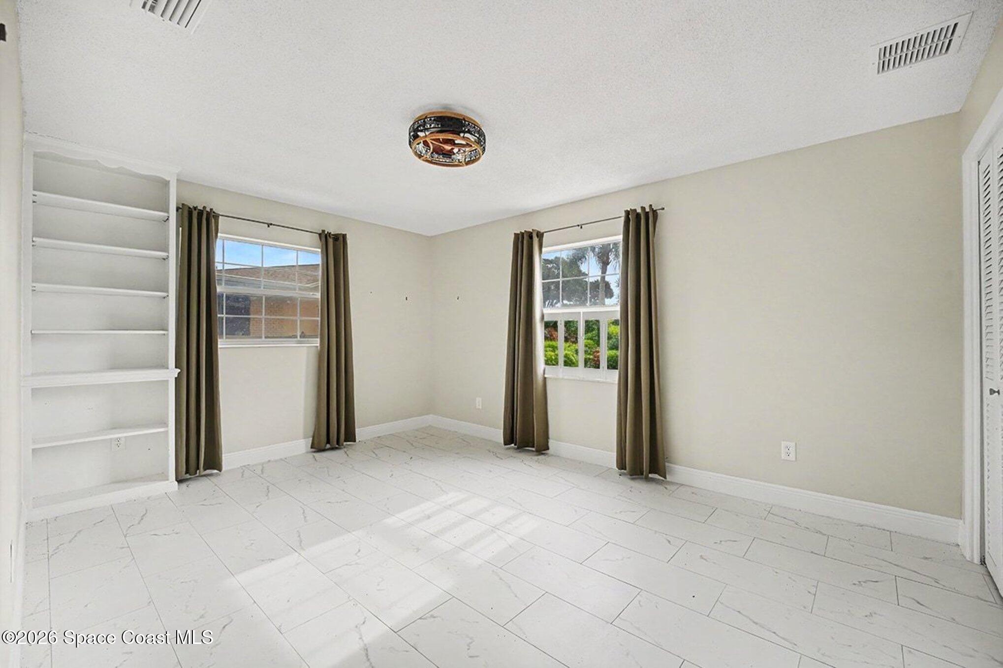 3130 Saunders Place Property Photo 28