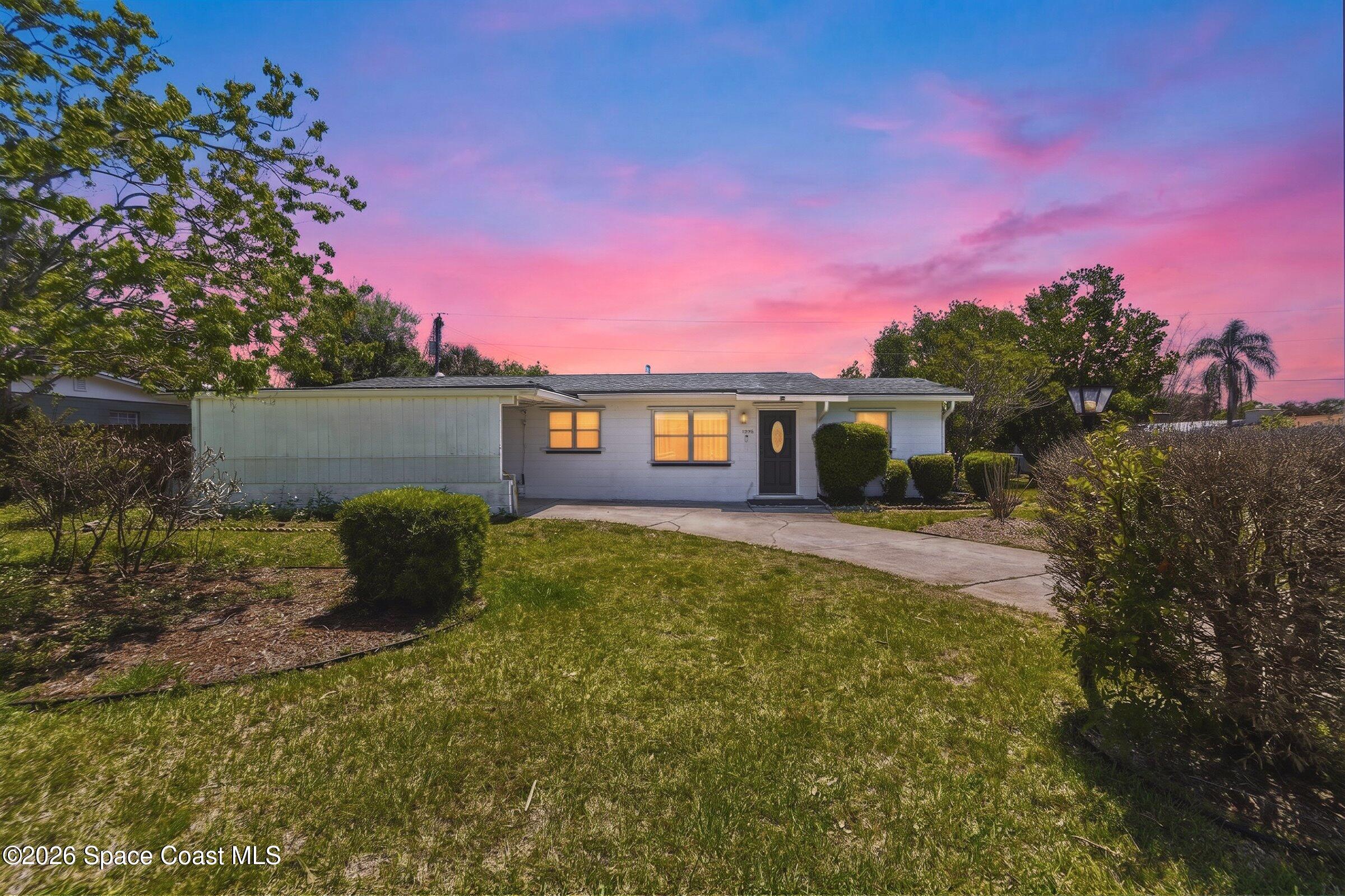 1395 Ashwood Drive Property Photo 1