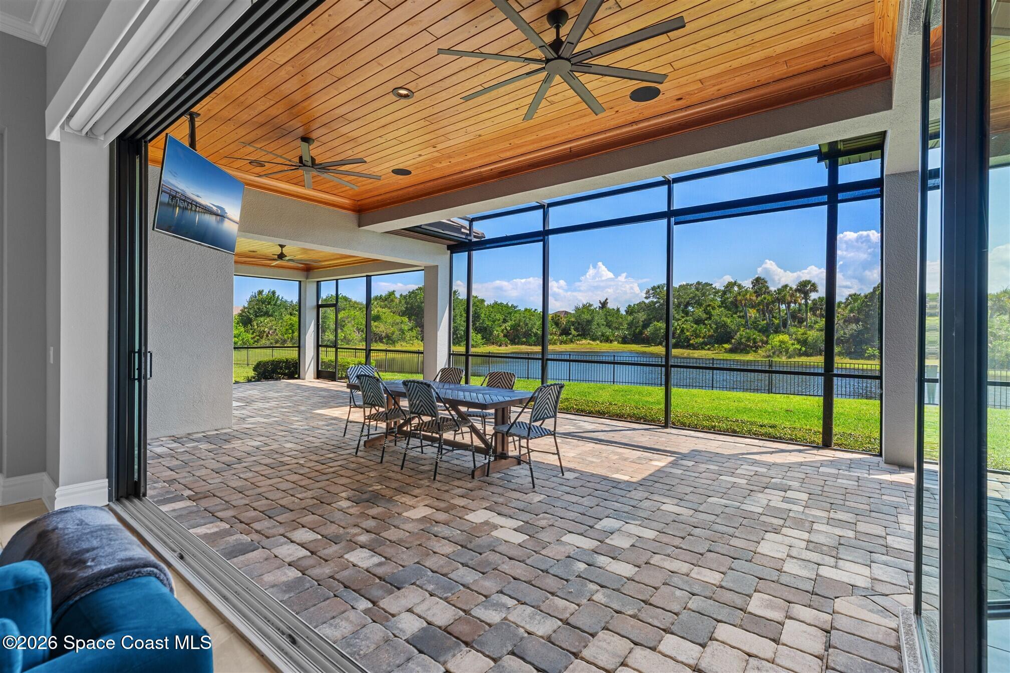 4696 Tea Tree Court Property Photo 4