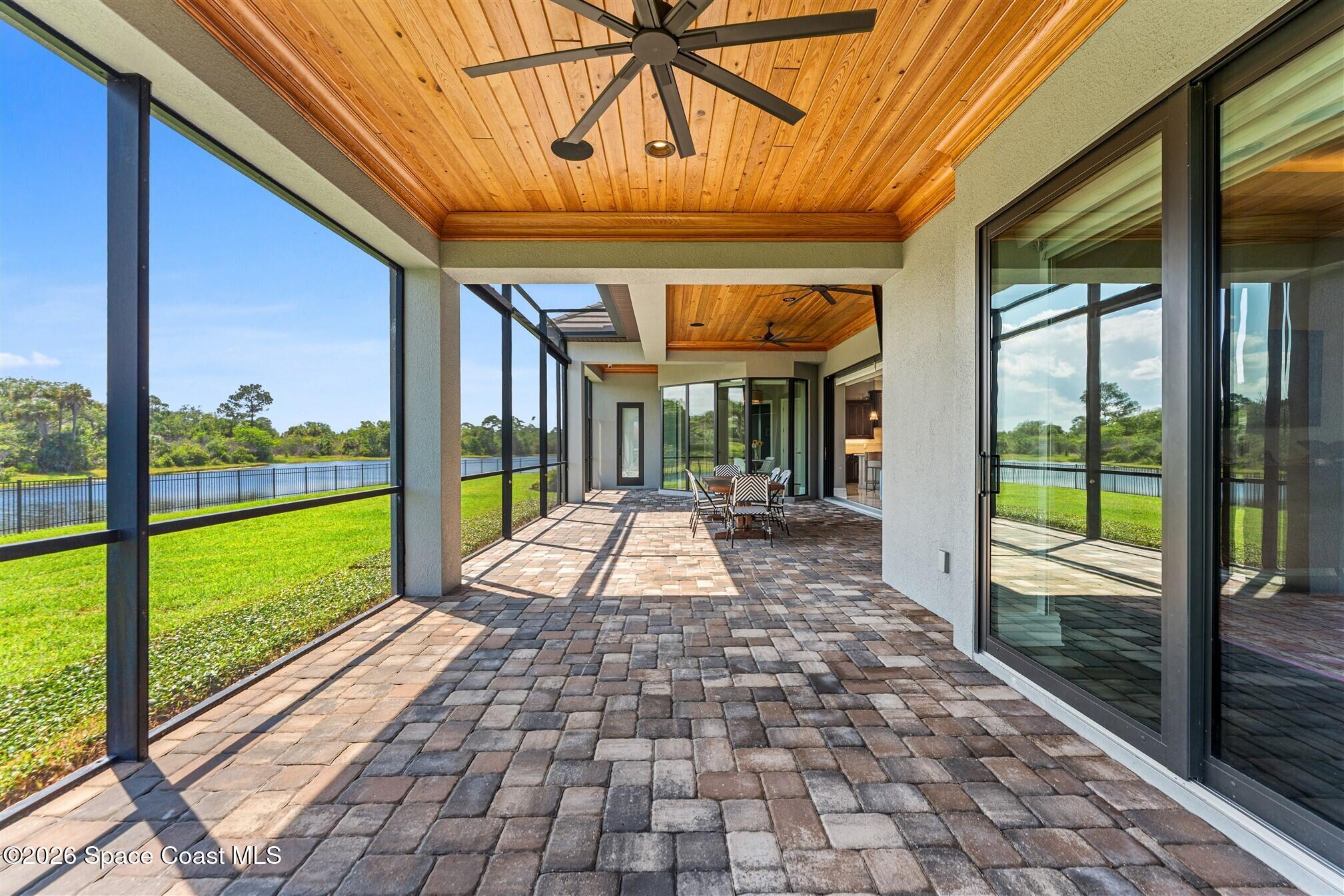 4696 Tea Tree Court Property Photo 16