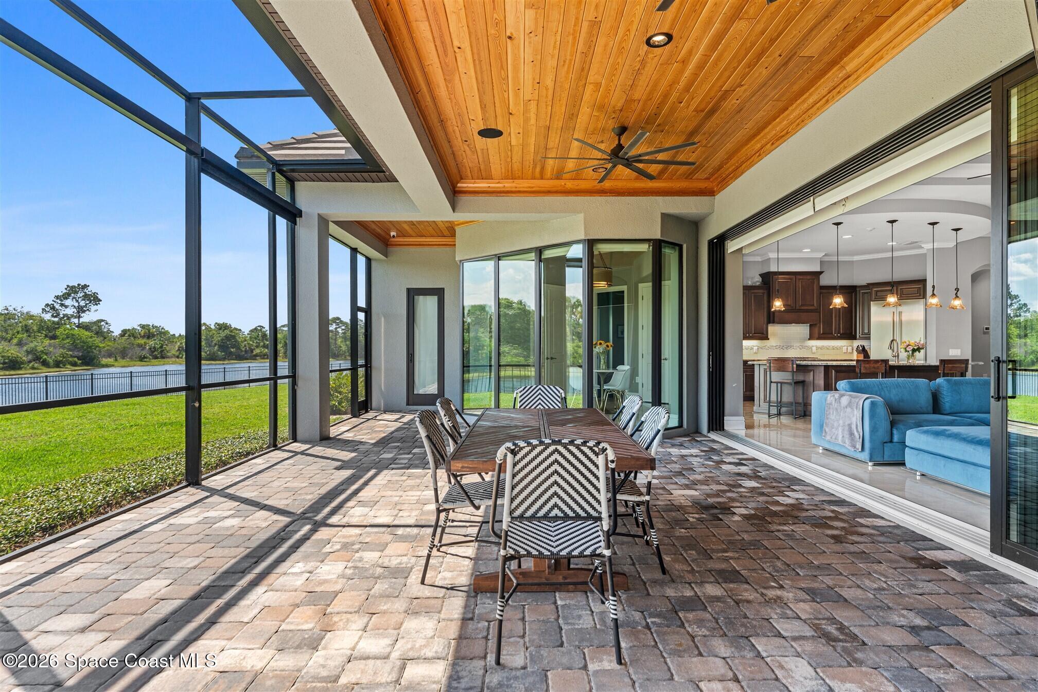 4696 Tea Tree Court Property Photo 17