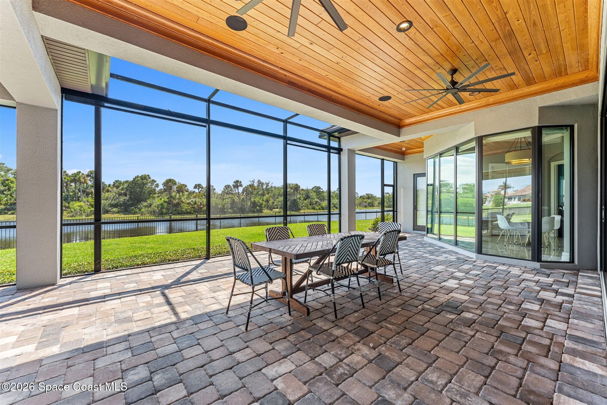4696 Tea Tree Court Property Photo 18