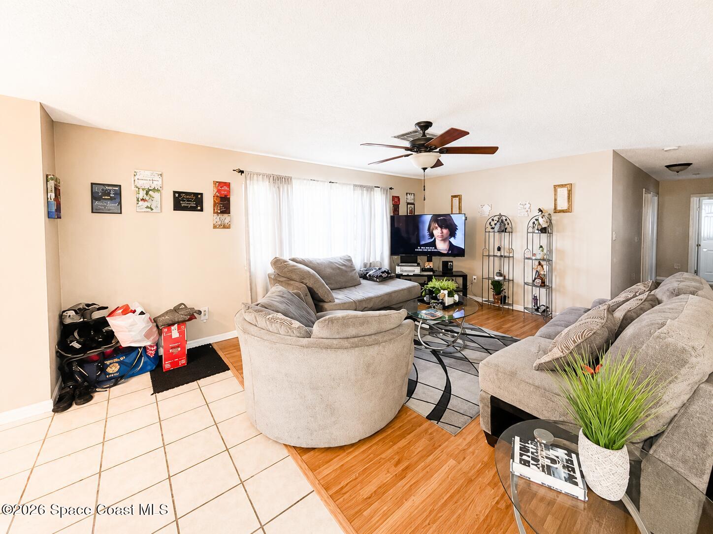 4345 Elliot Avenue Property Photo 3