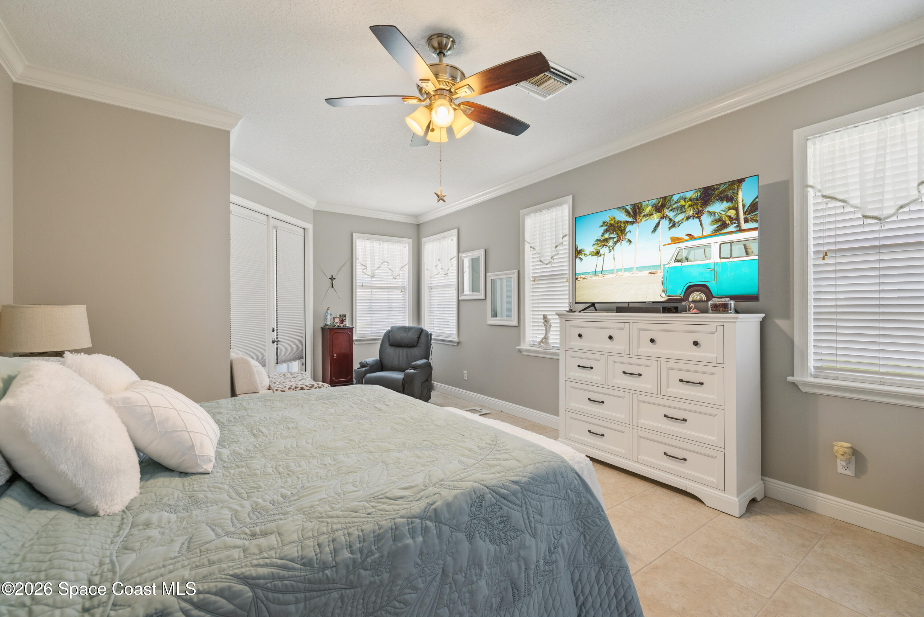 5828 Pine Ridge Circle Property Photo 7