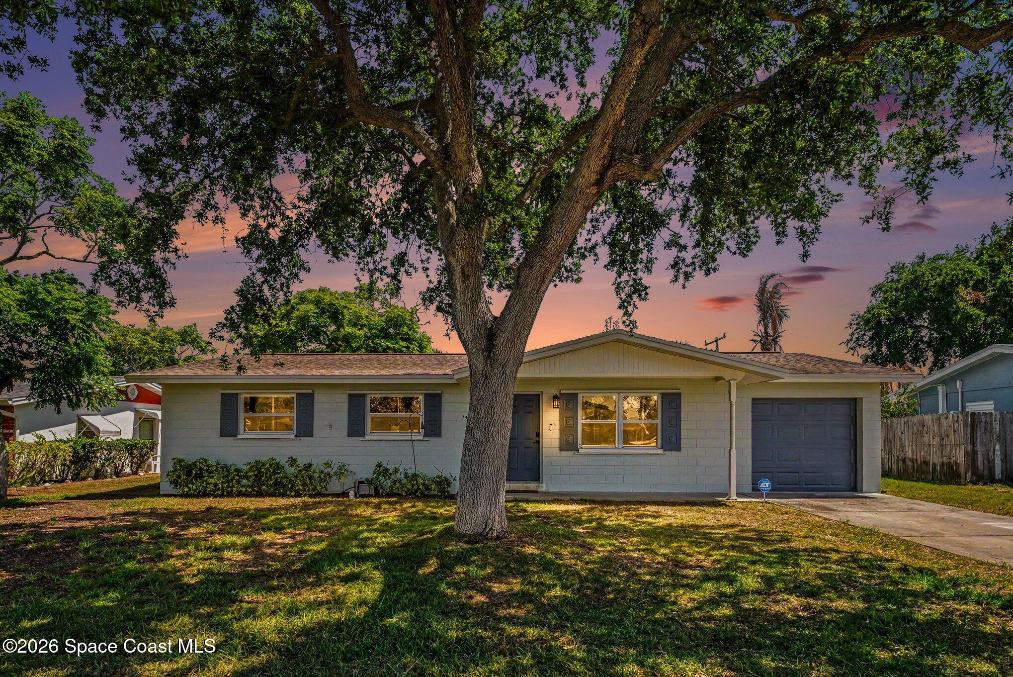 1525 Plum Avenue Property Photo 1