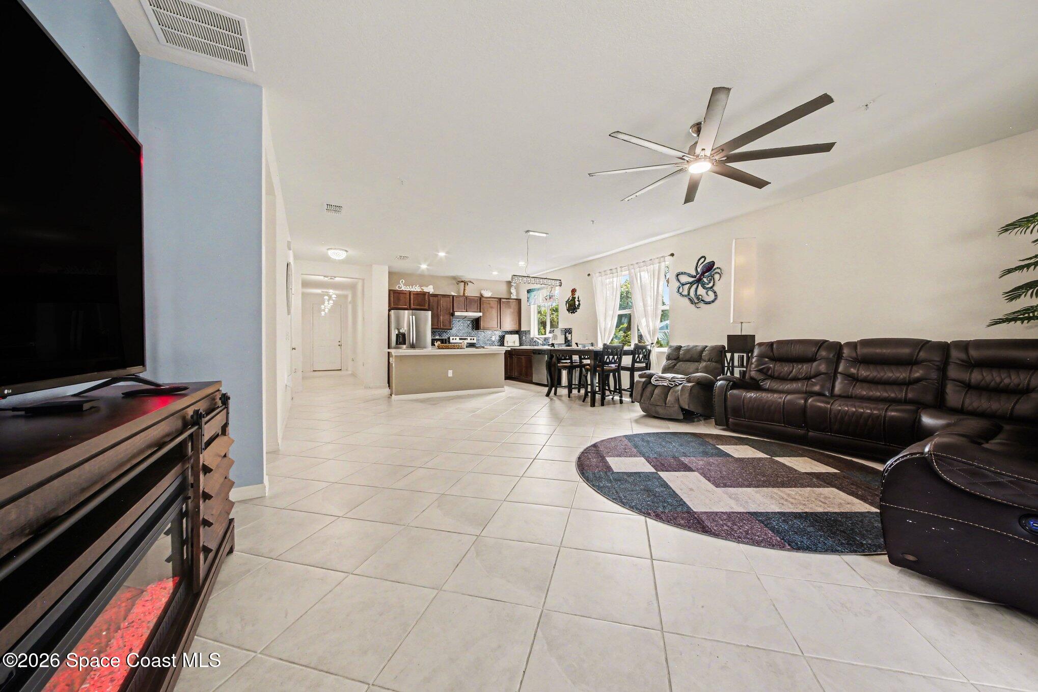 7646 Turchetta Court Property Photo 3