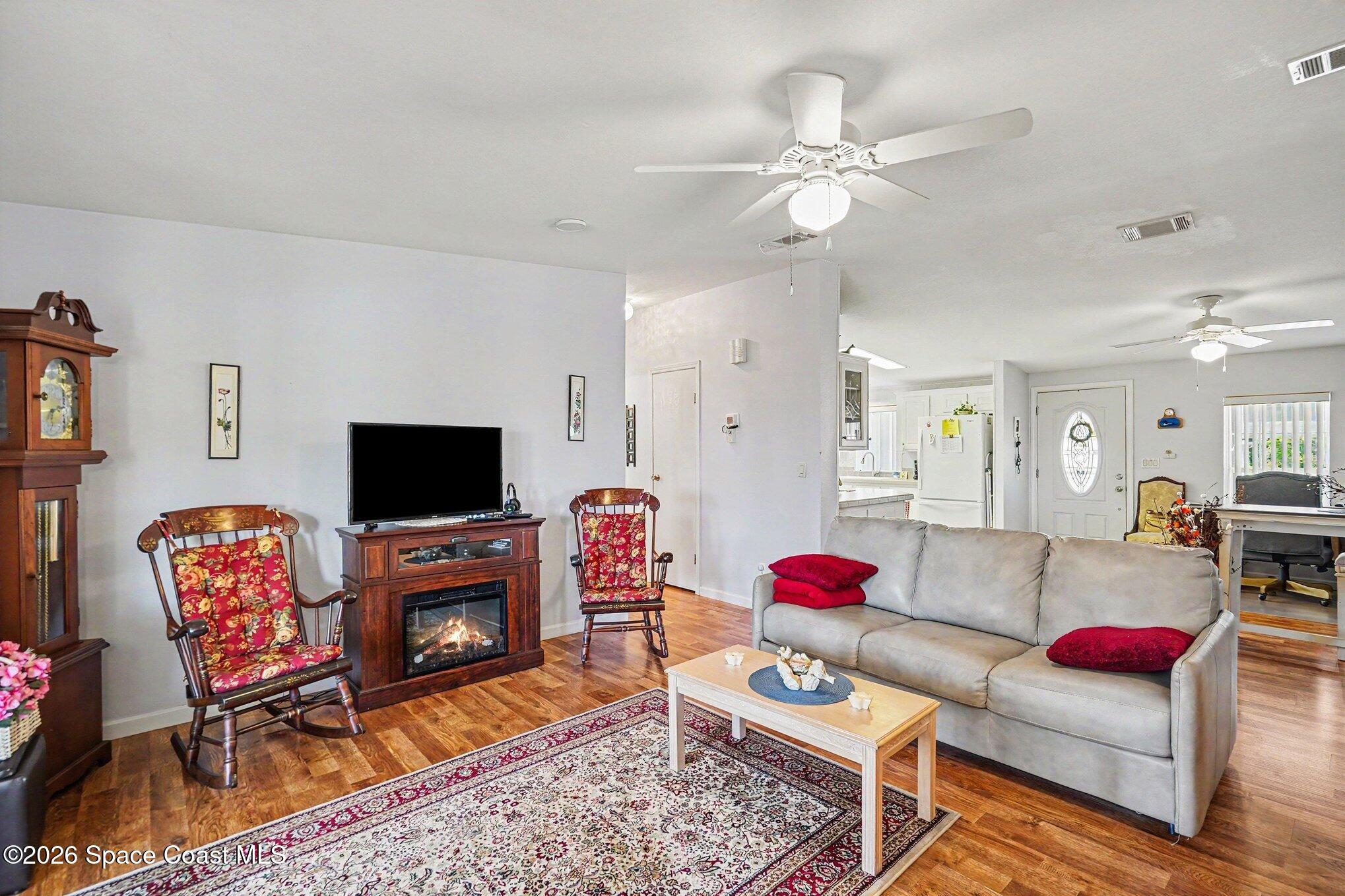 354 Outer Drive Property Photo 6