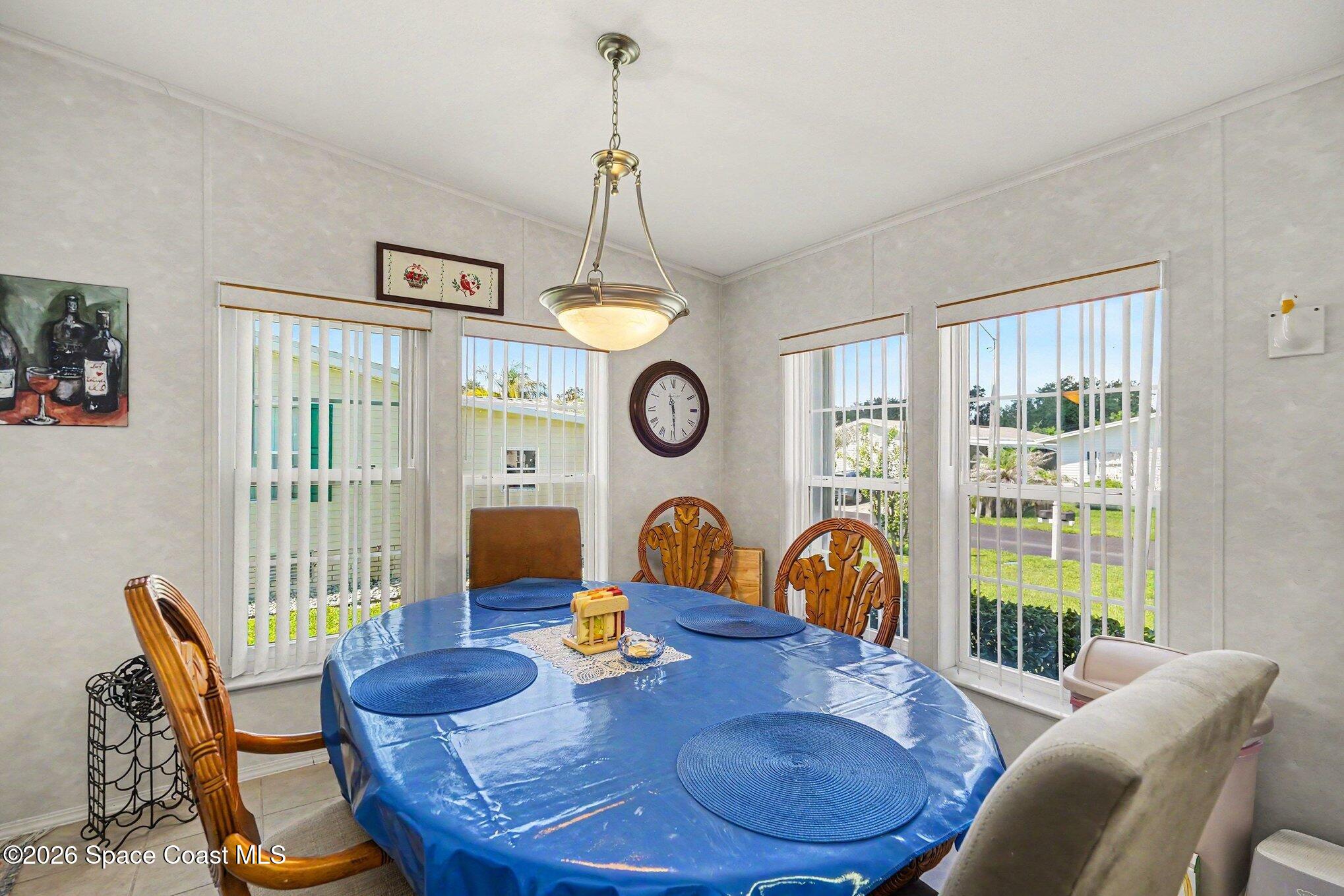 354 Outer Drive Property Photo 9