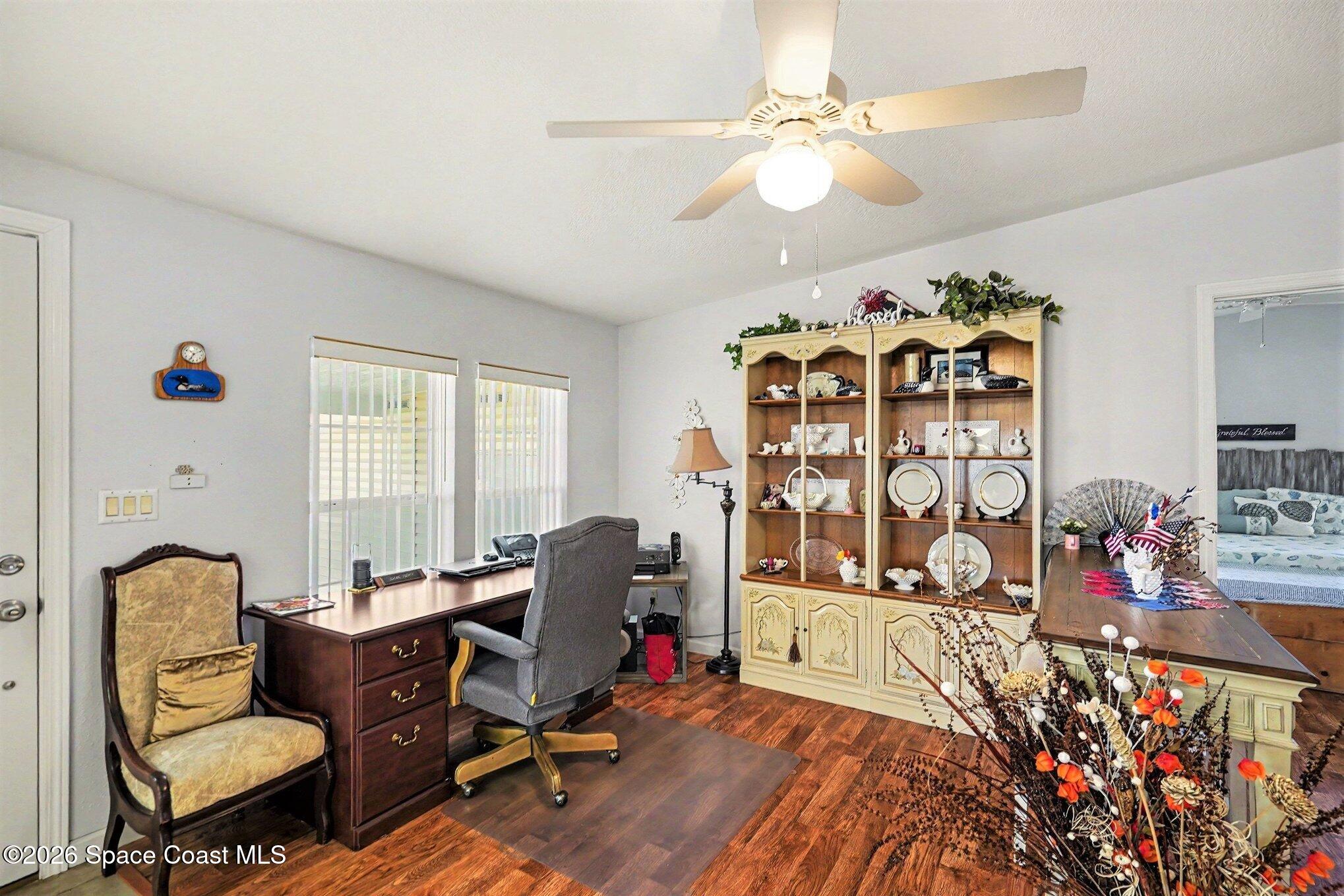 354 Outer Drive Property Photo 11