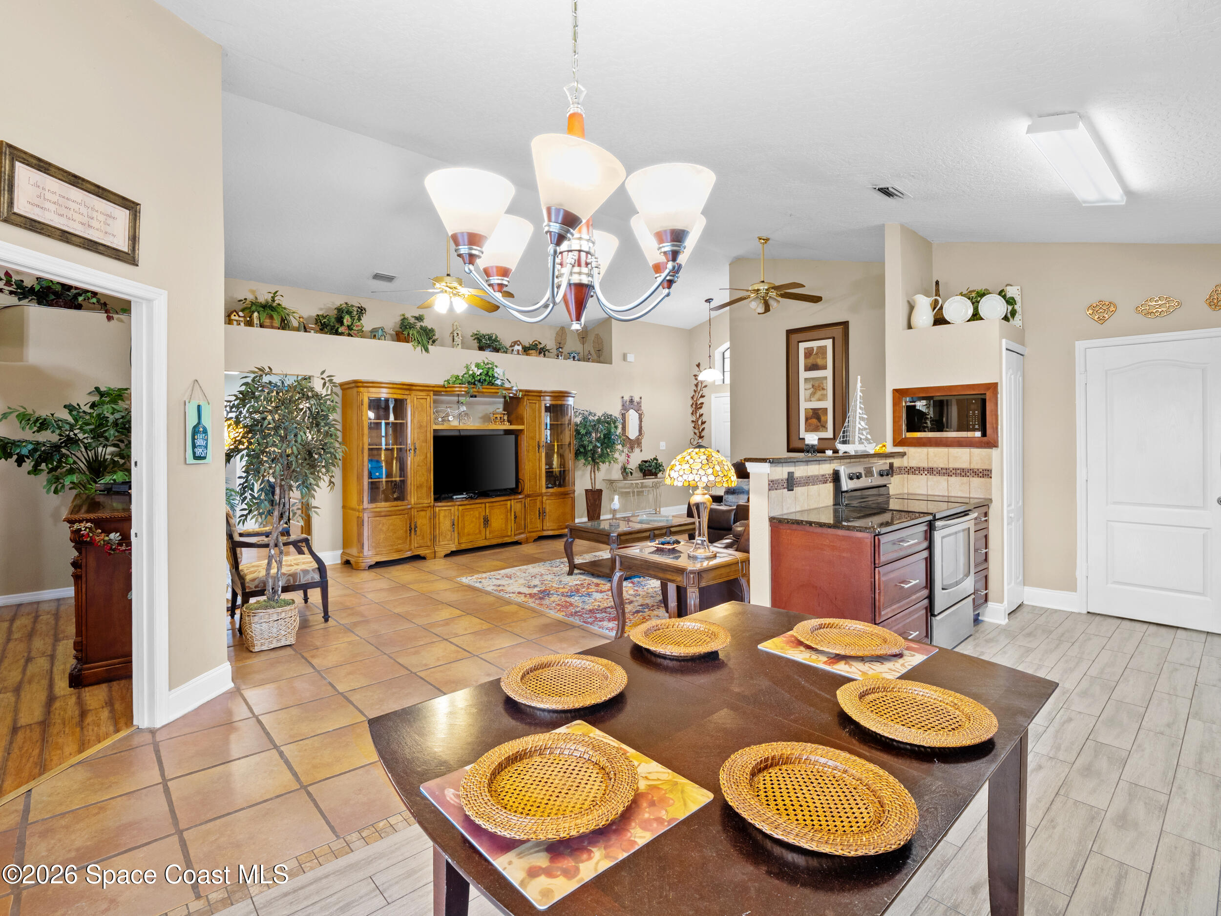 1878 Cogan Drive Se Property Photo 13