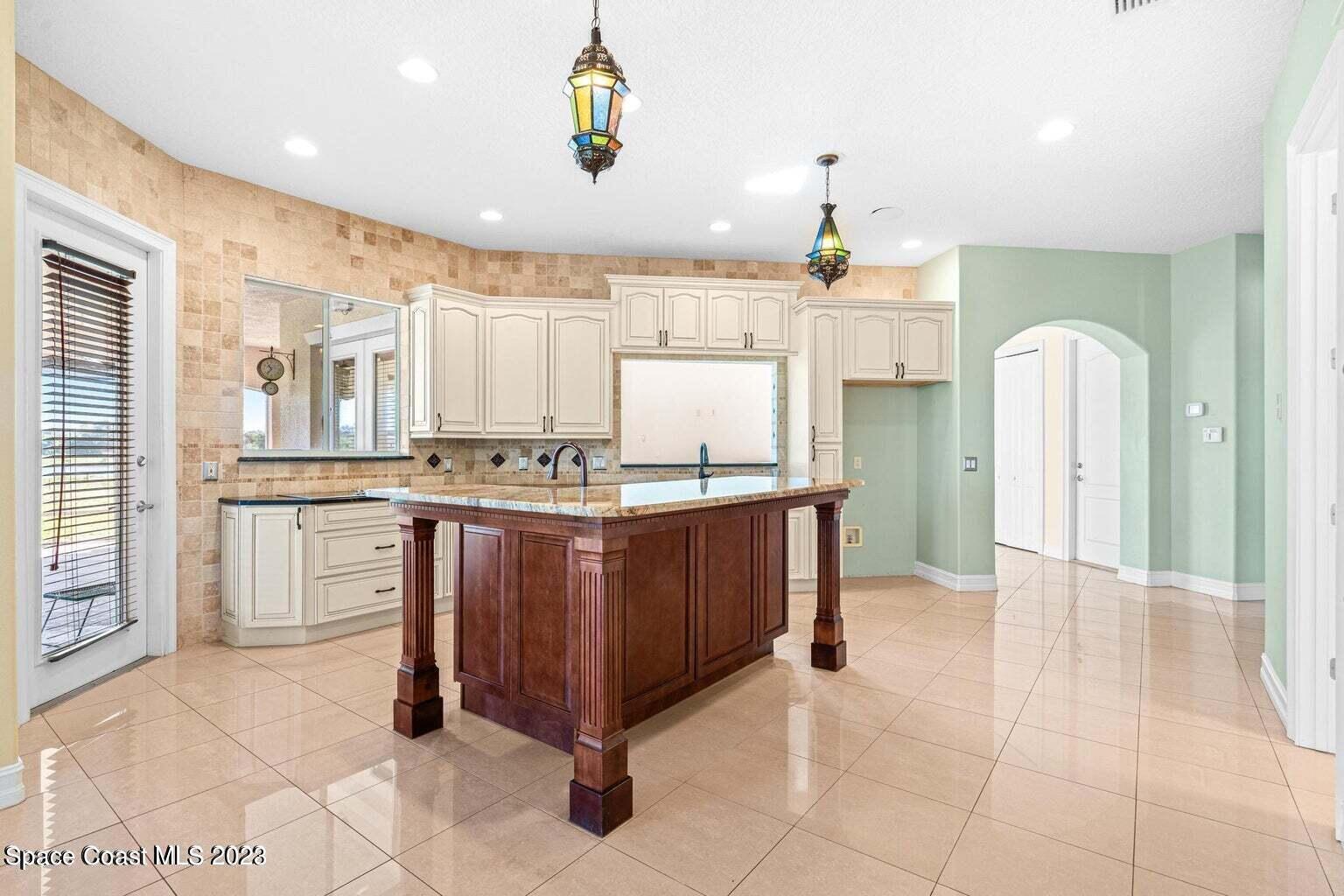 9235 Babcock Street Se Property Photo 7