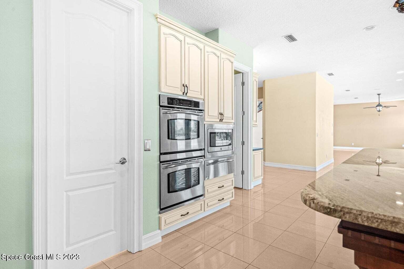 9235 Babcock Street Se Property Photo 12