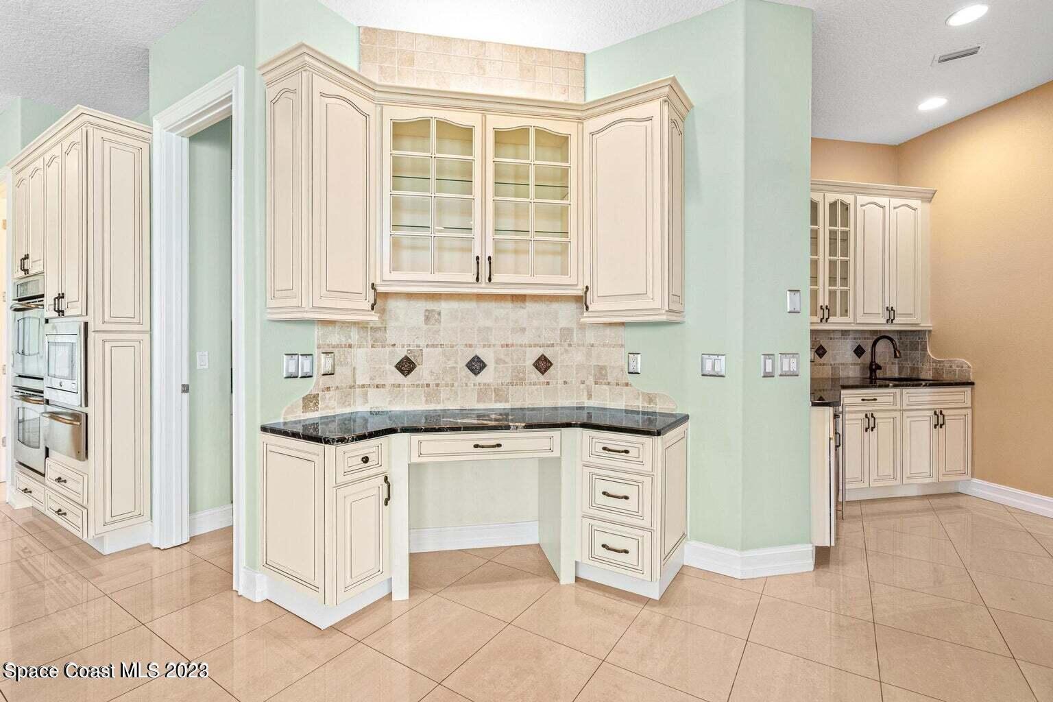 9235 Babcock Street Se Property Photo 14