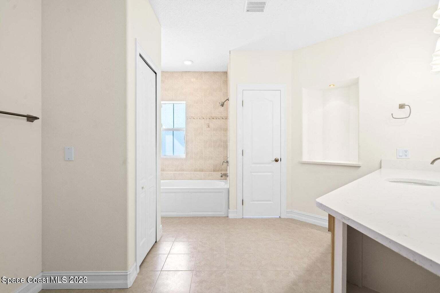 9235 Babcock Street Se Property Photo 22