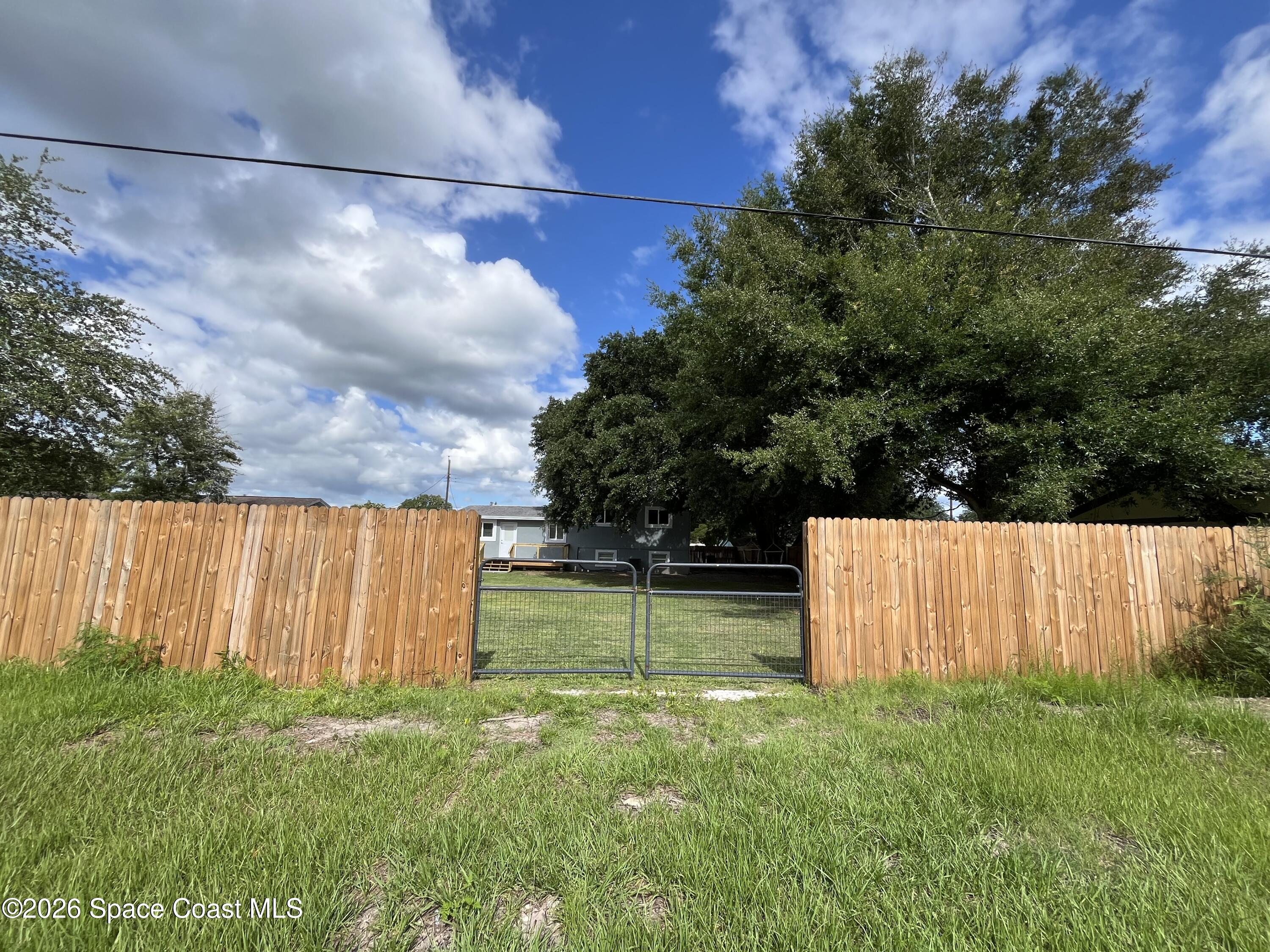 521 Fern Avenue Property Photo 15